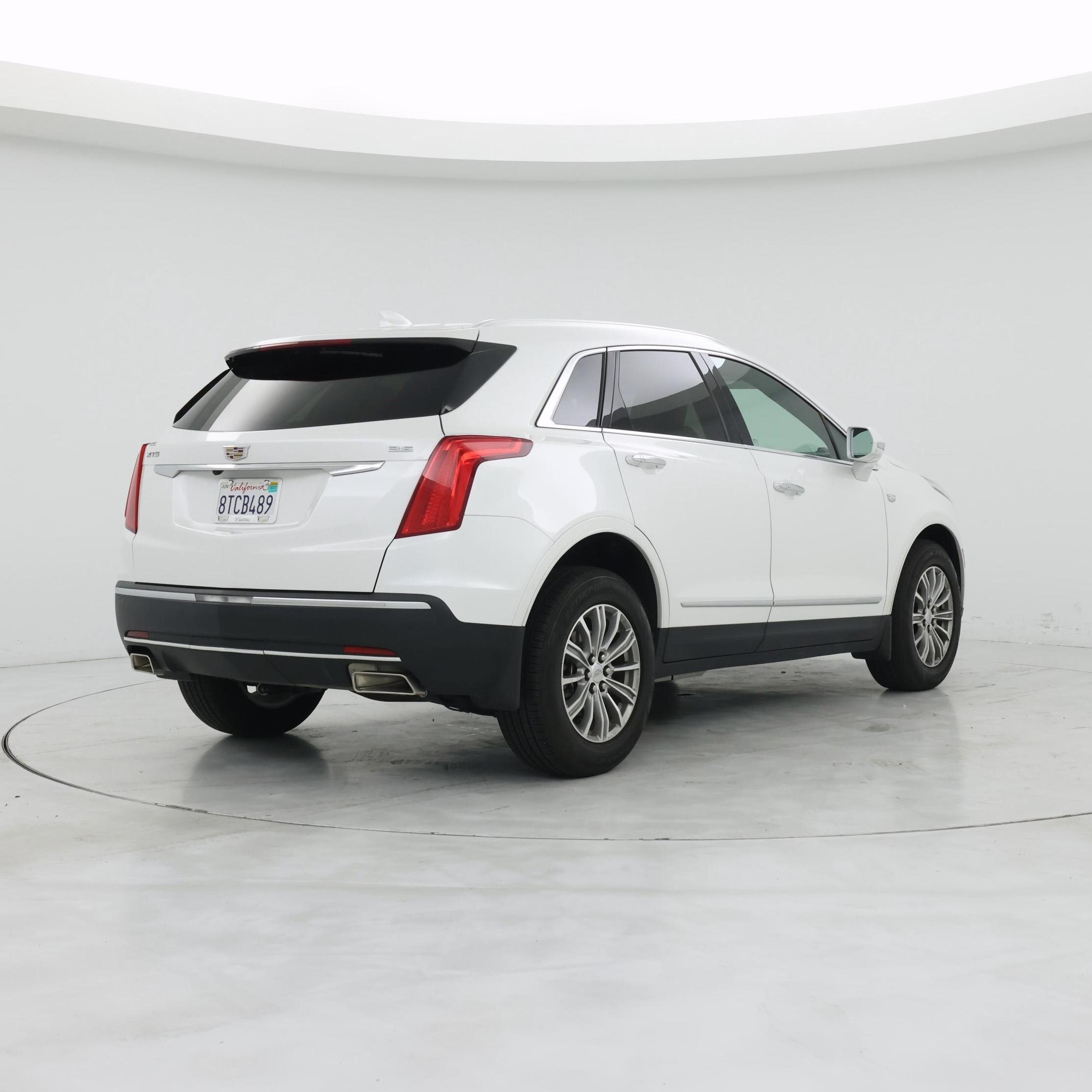 Thumbnail: 2017 Cadillac XT5 - 8