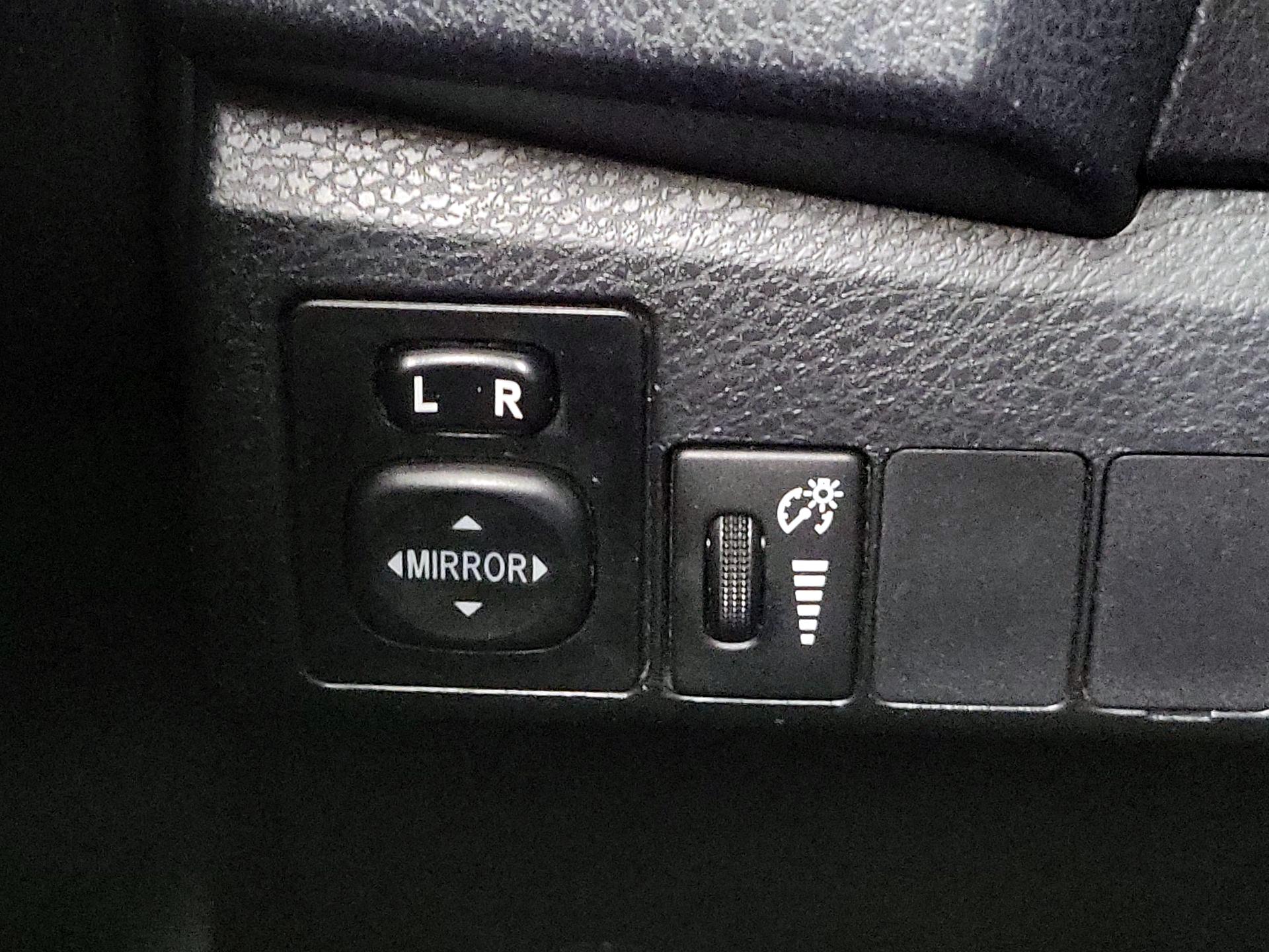 Thumbnail: 2014 Toyota Corolla - 13