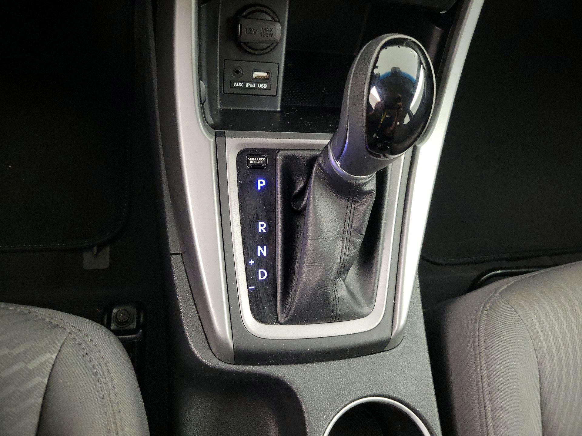 Thumbnail: 2014 Hyundai Elantra - 16