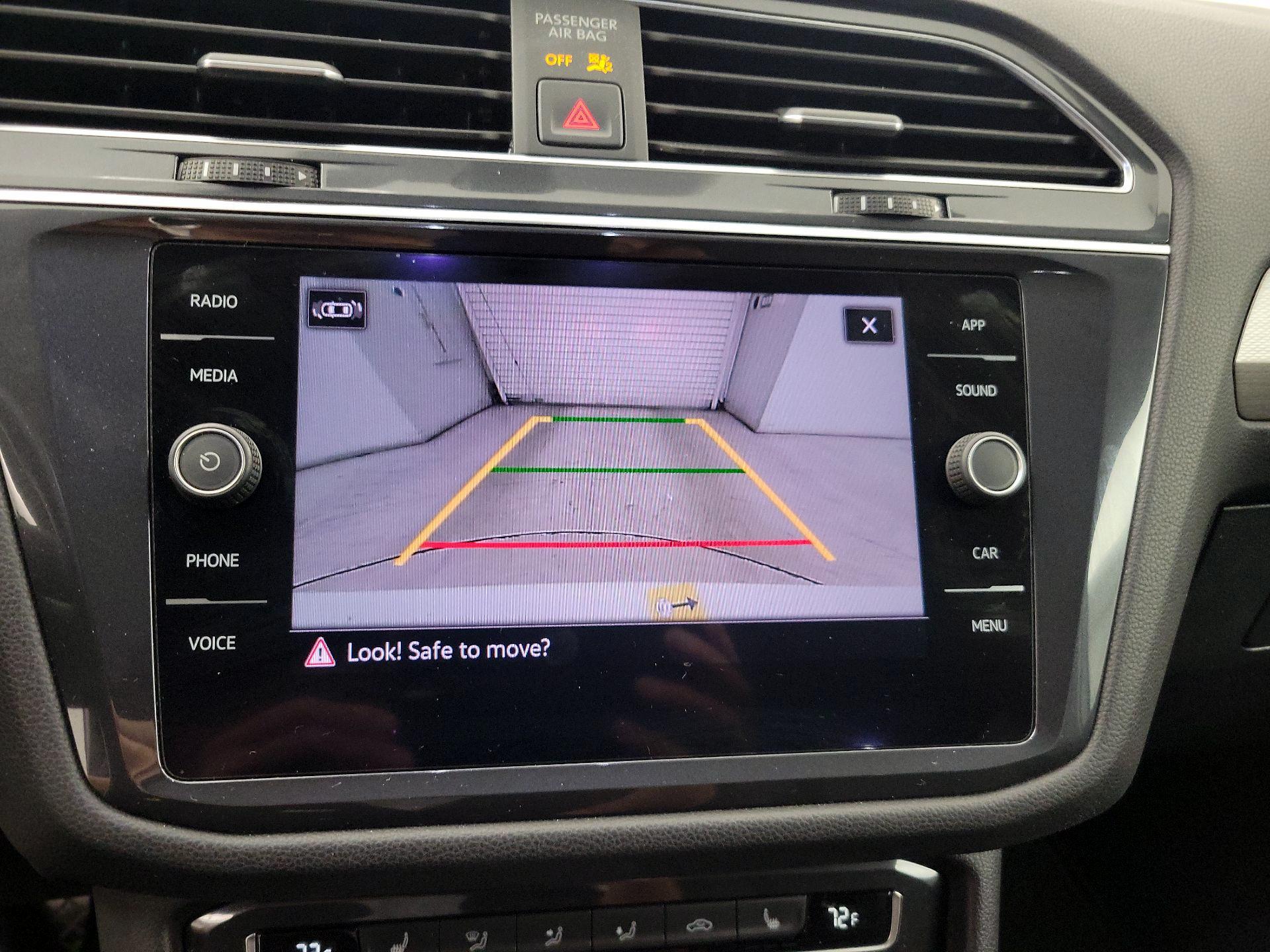 Thumbnail: 2021 Volkswagen Tiguan - 14