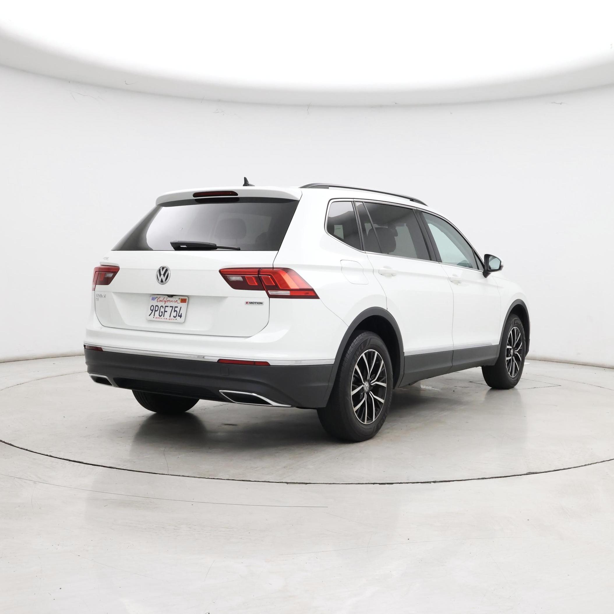 Thumbnail: 2021 Volkswagen Tiguan - 8