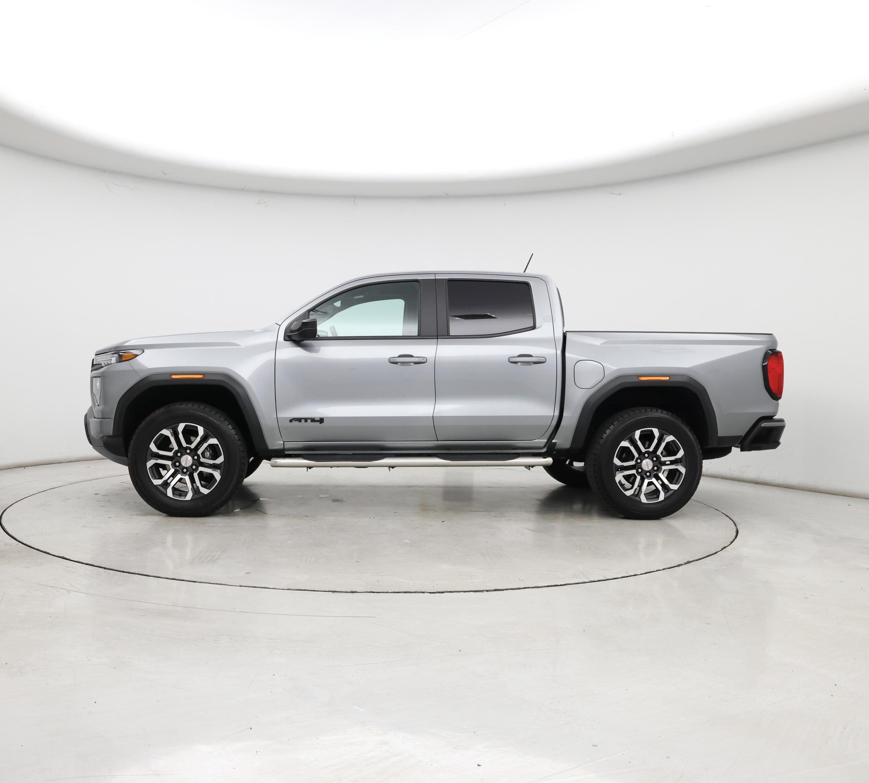 Thumbnail: 2024 GMC Canyon - 3