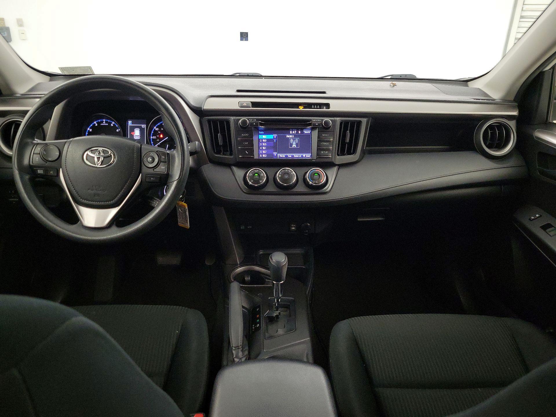 Thumbnail: 2017 Toyota RAV4 - 9