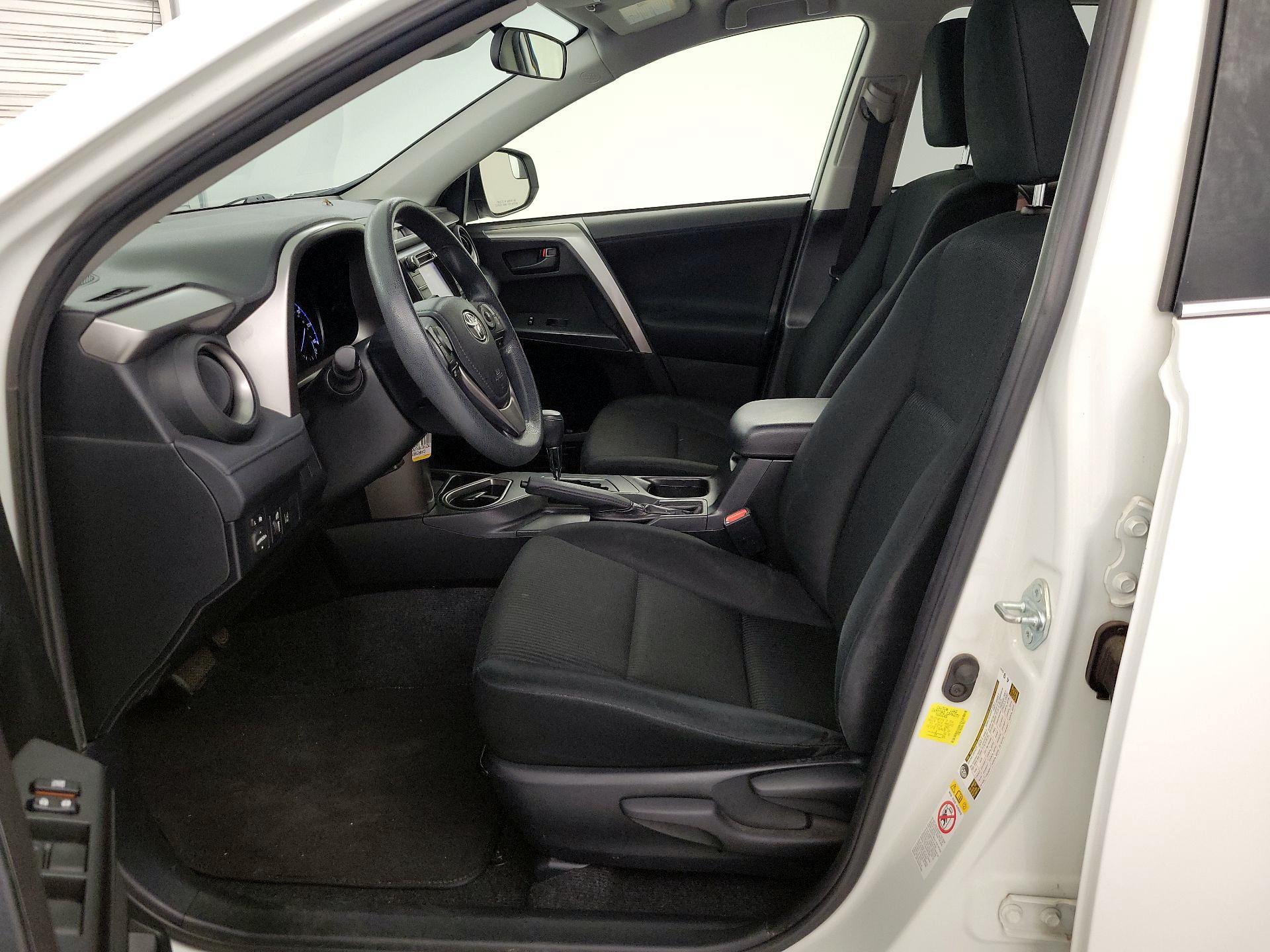 Thumbnail: 2017 Toyota RAV4 - 11