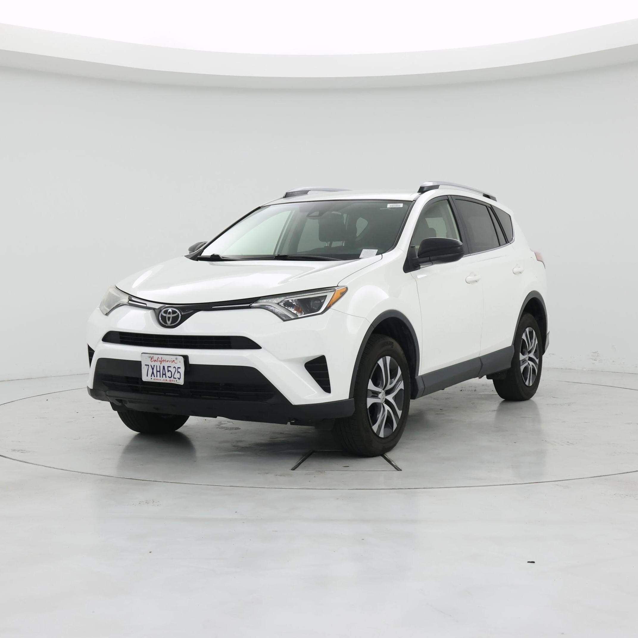 Thumbnail: 2017 Toyota RAV4 - 4