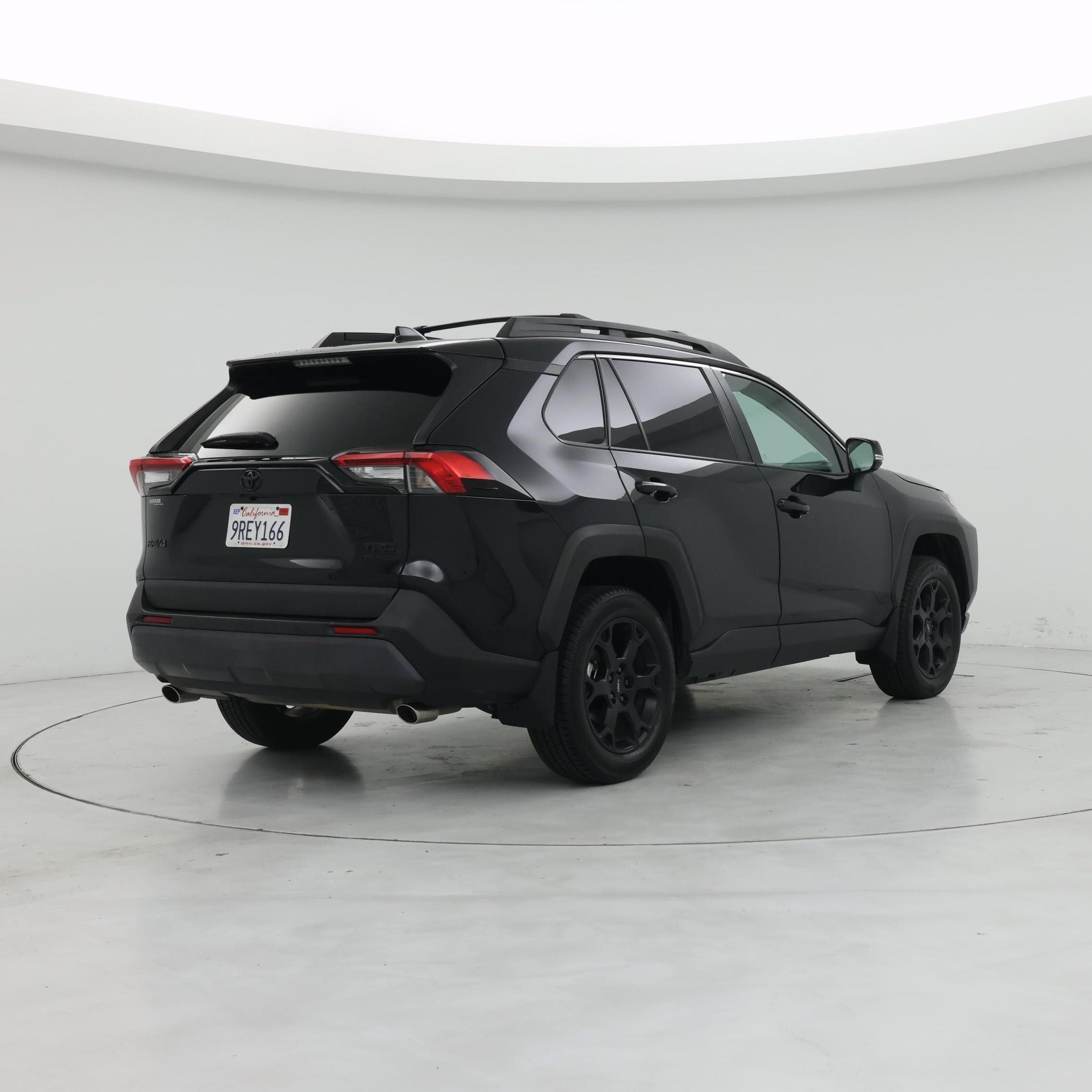 Thumbnail: 2022 Toyota RAV4 - 8