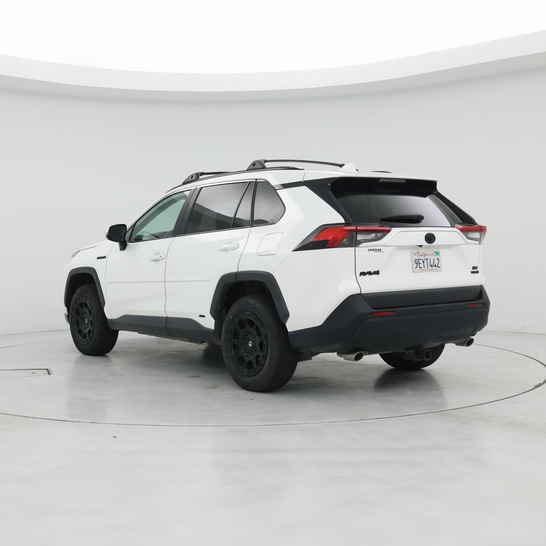 Thumbnail: 2020 Toyota RAV4 - 2