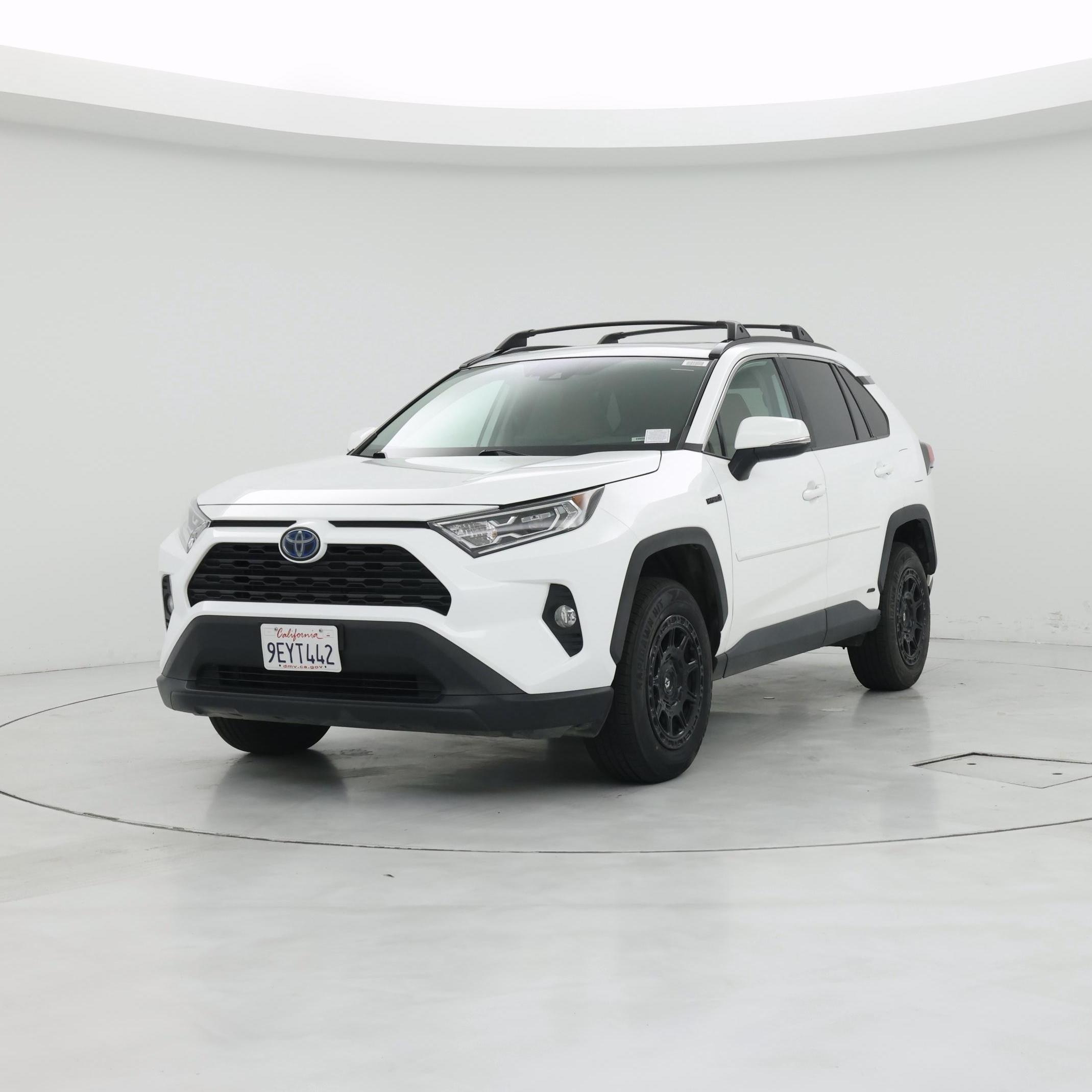 Thumbnail: 2020 Toyota RAV4 - 4