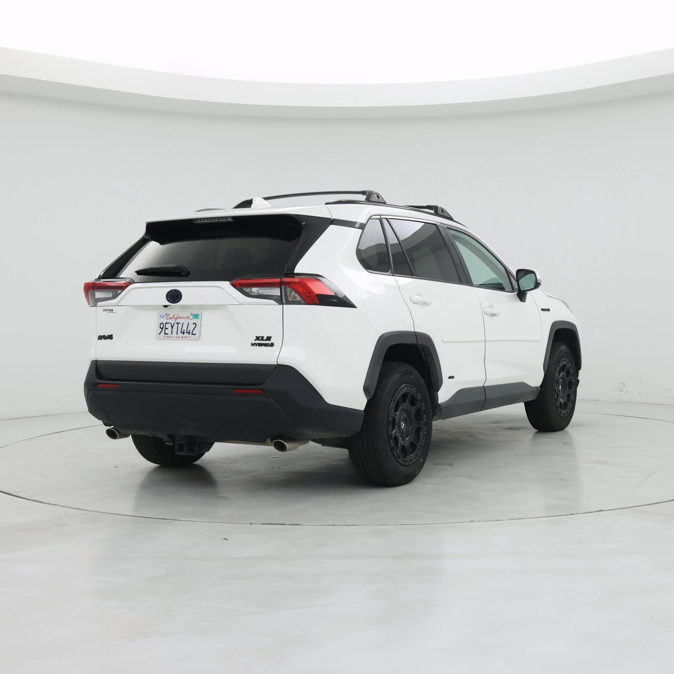 Thumbnail: 2020 Toyota RAV4 - 8