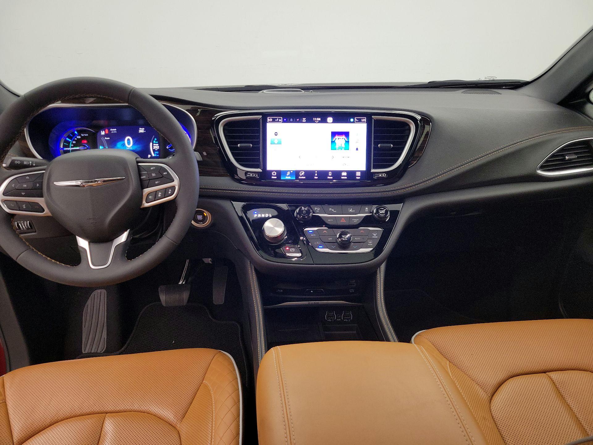 Thumbnail: 2022 Chrysler Pacifica - 9