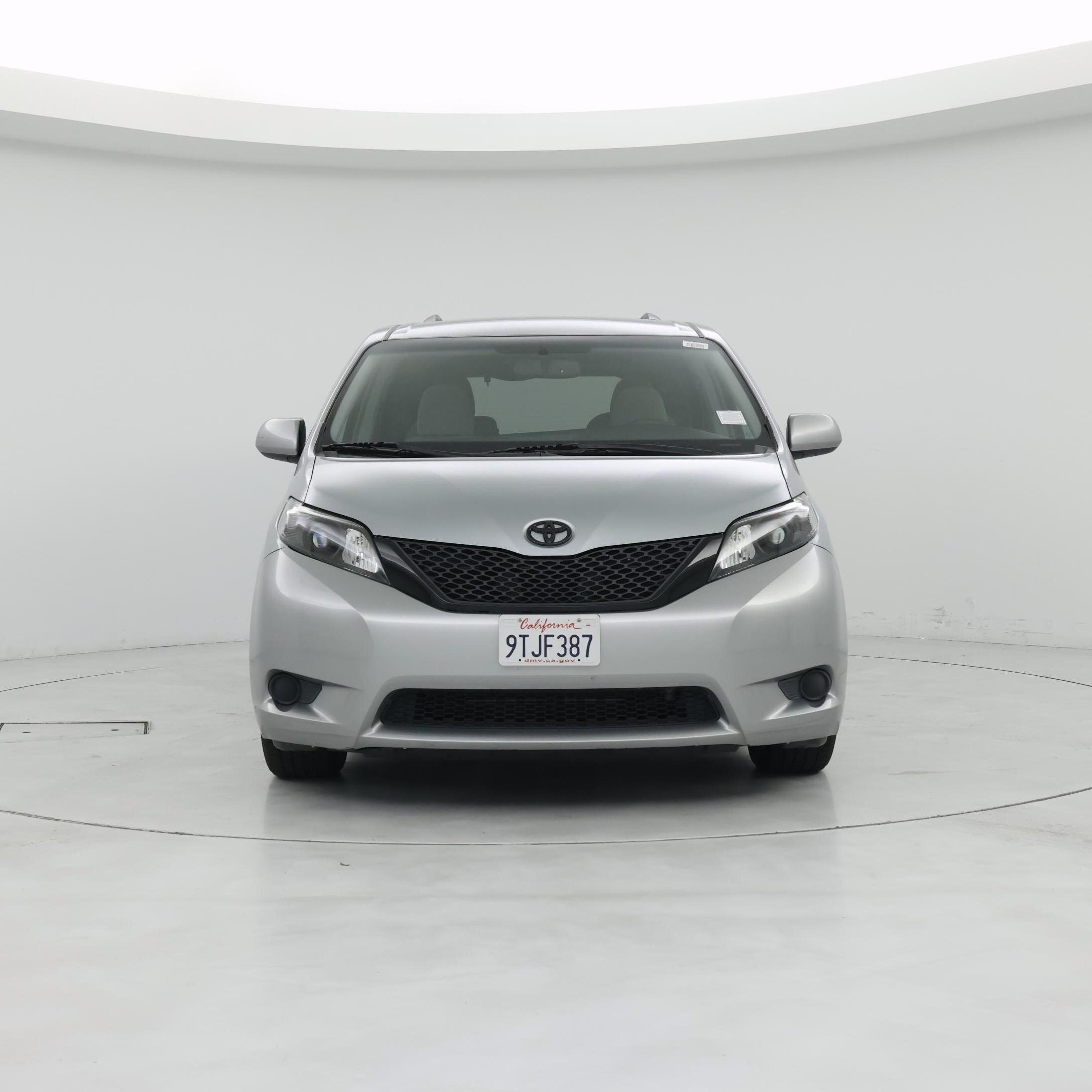 Thumbnail: 2015 Toyota Sienna - 5