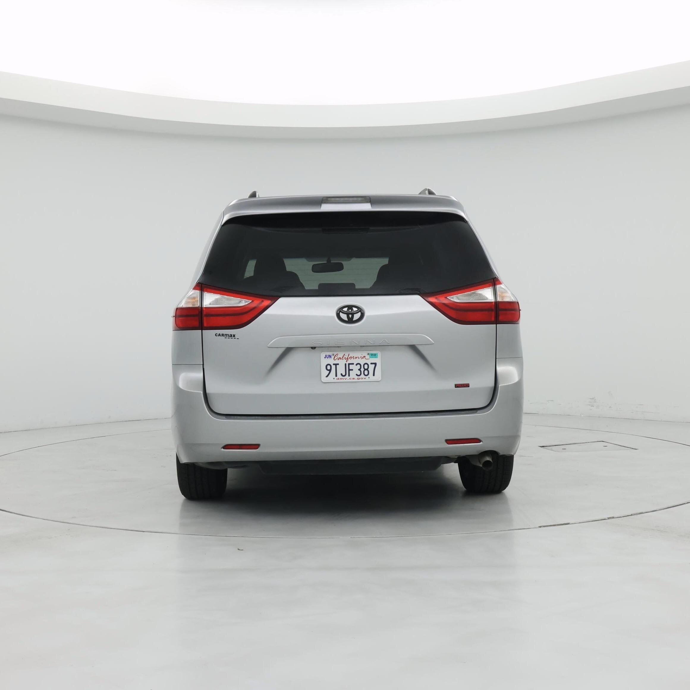 Thumbnail: 2015 Toyota Sienna - 6
