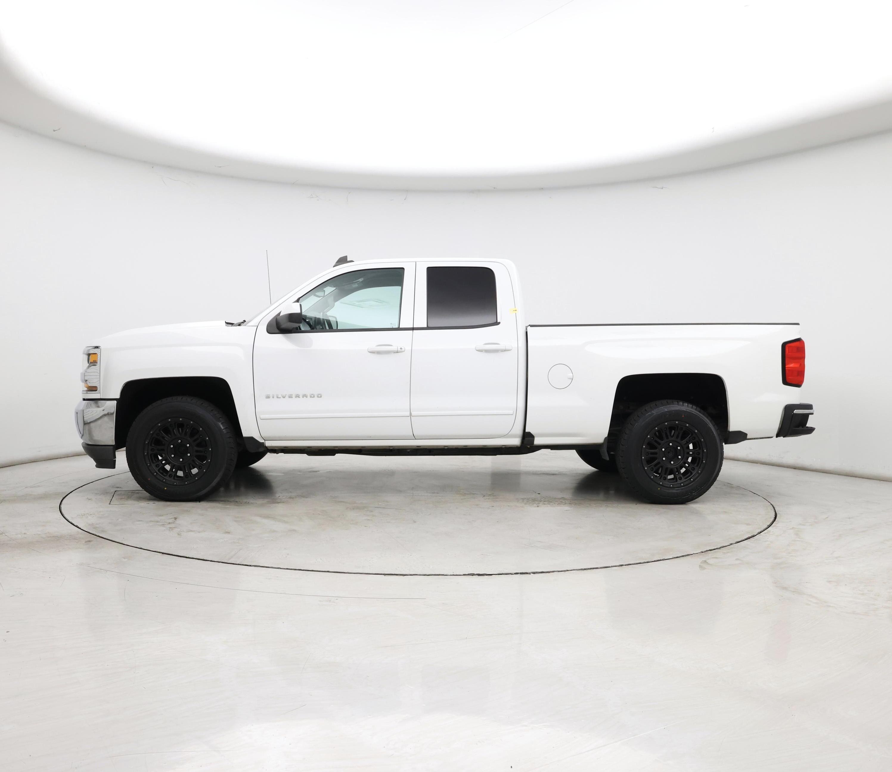 Thumbnail: 2017 Chevrolet Silverado 1500 - 3