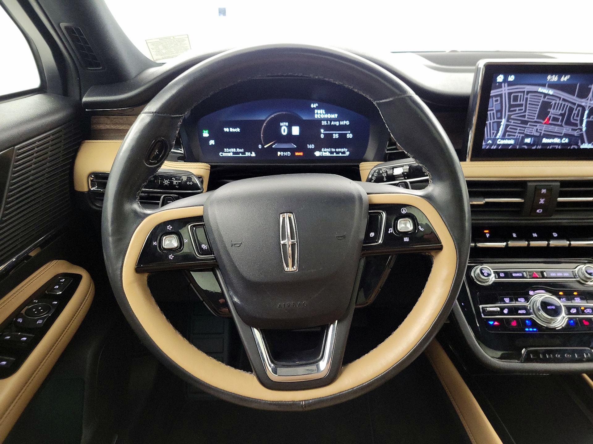 Thumbnail: 2022 Lincoln Corsair - 10