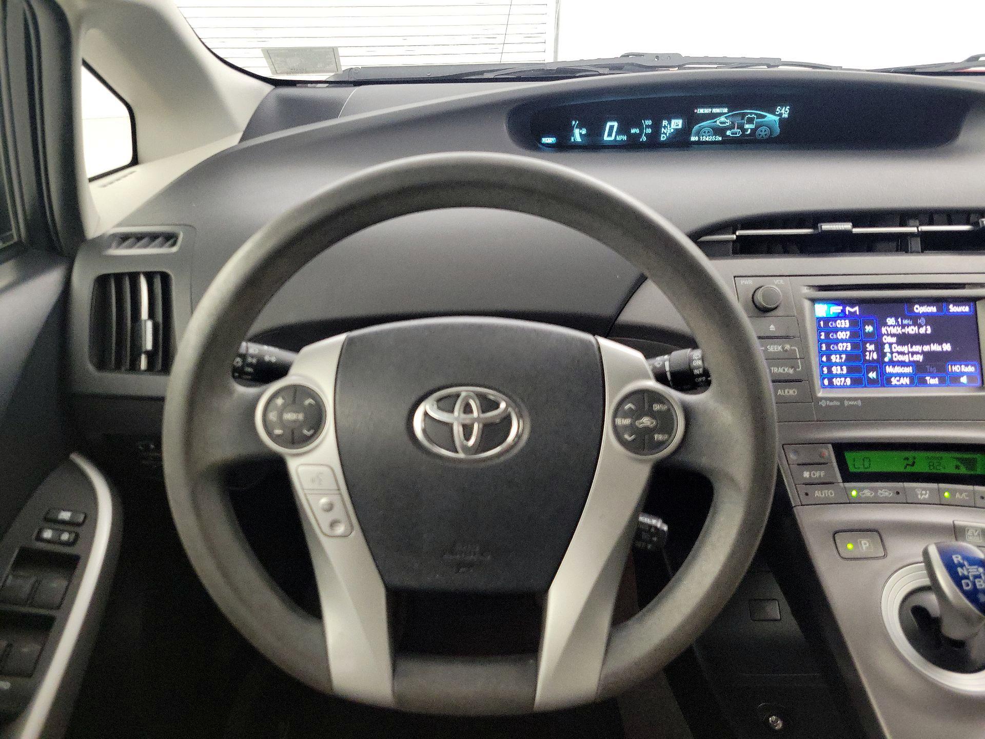 Thumbnail: 2015 Toyota Prius - 10