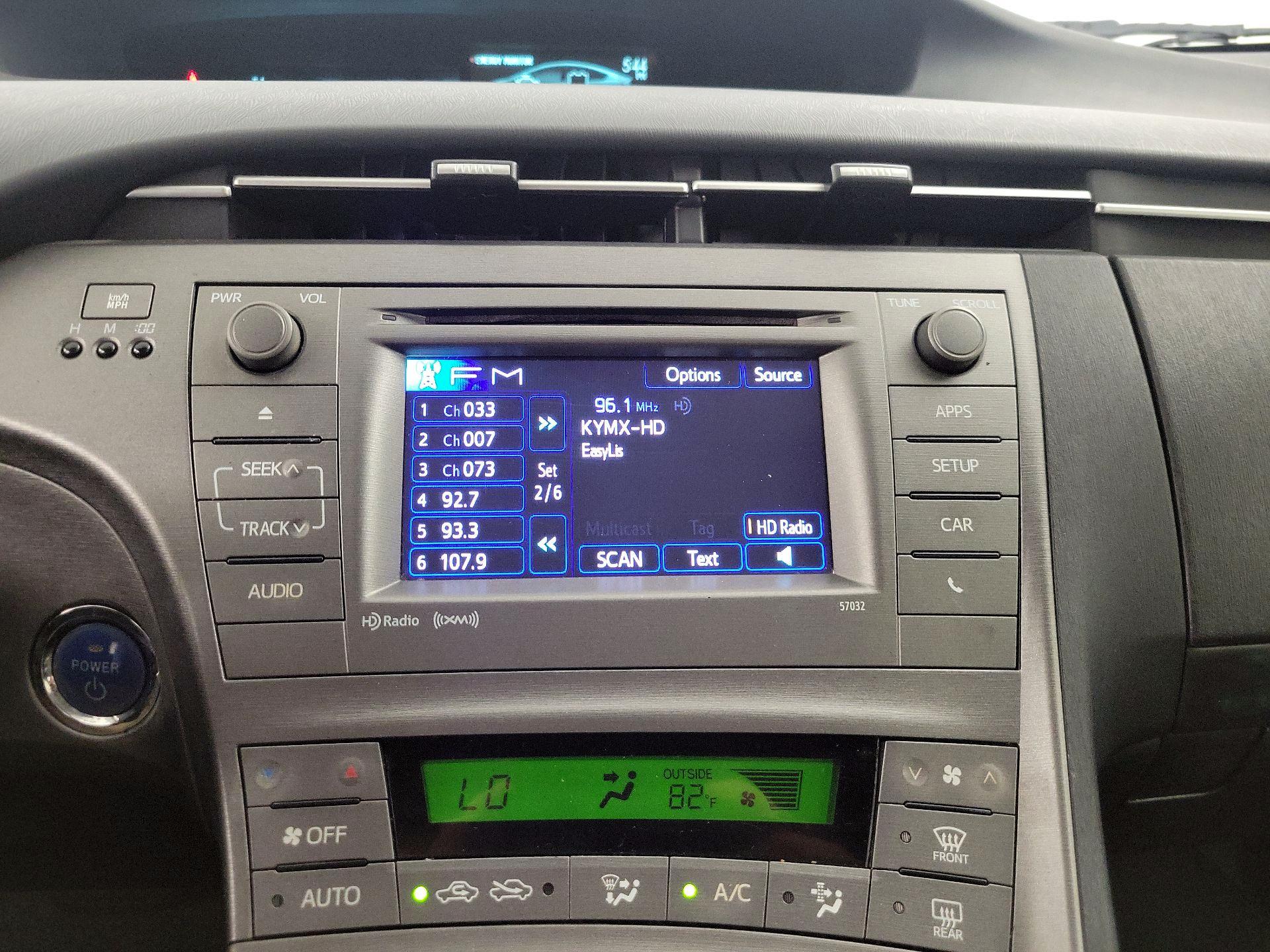 Thumbnail: 2015 Toyota Prius - 15