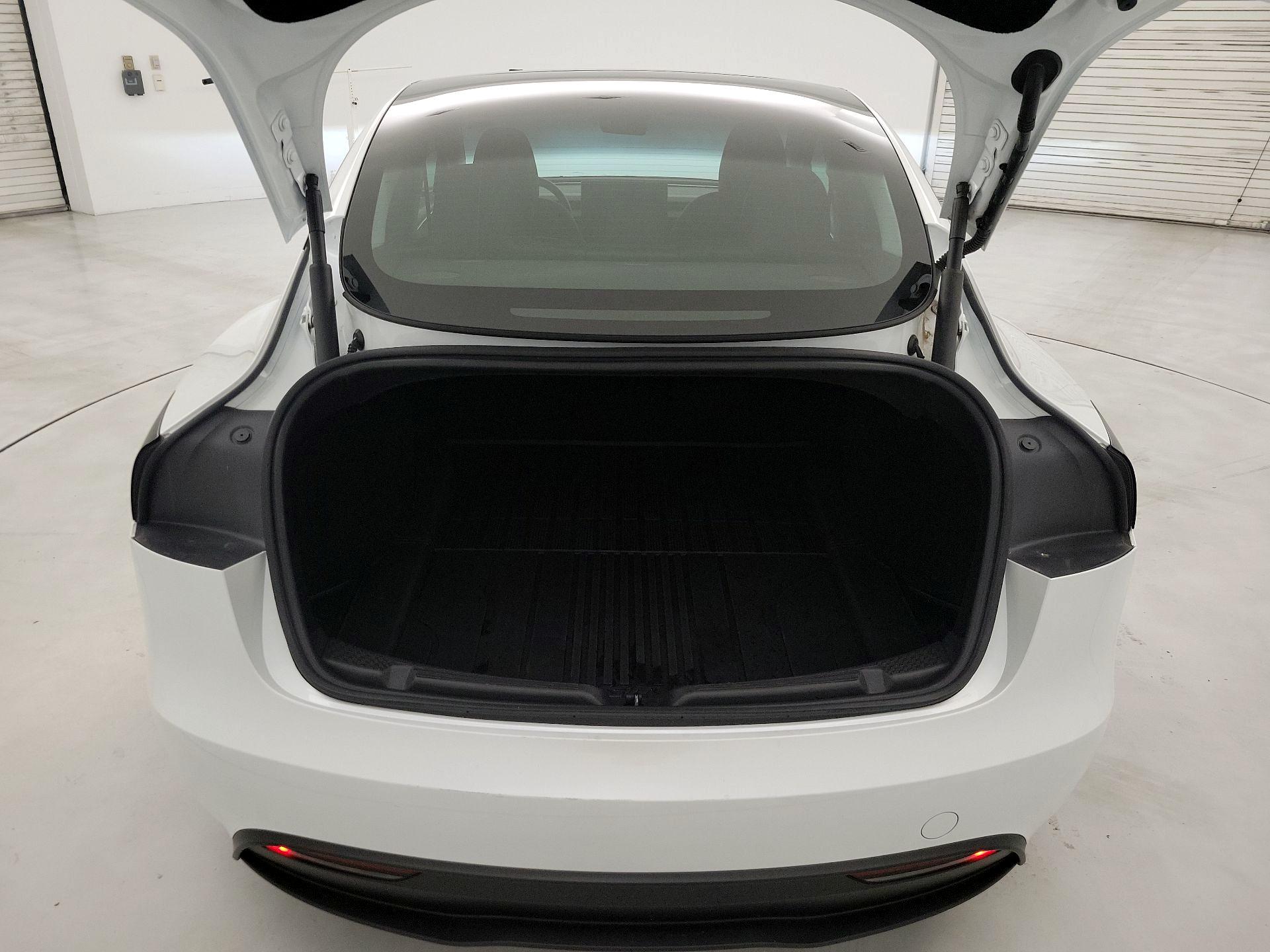 Thumbnail: 2025 Tesla Model 3 - 20