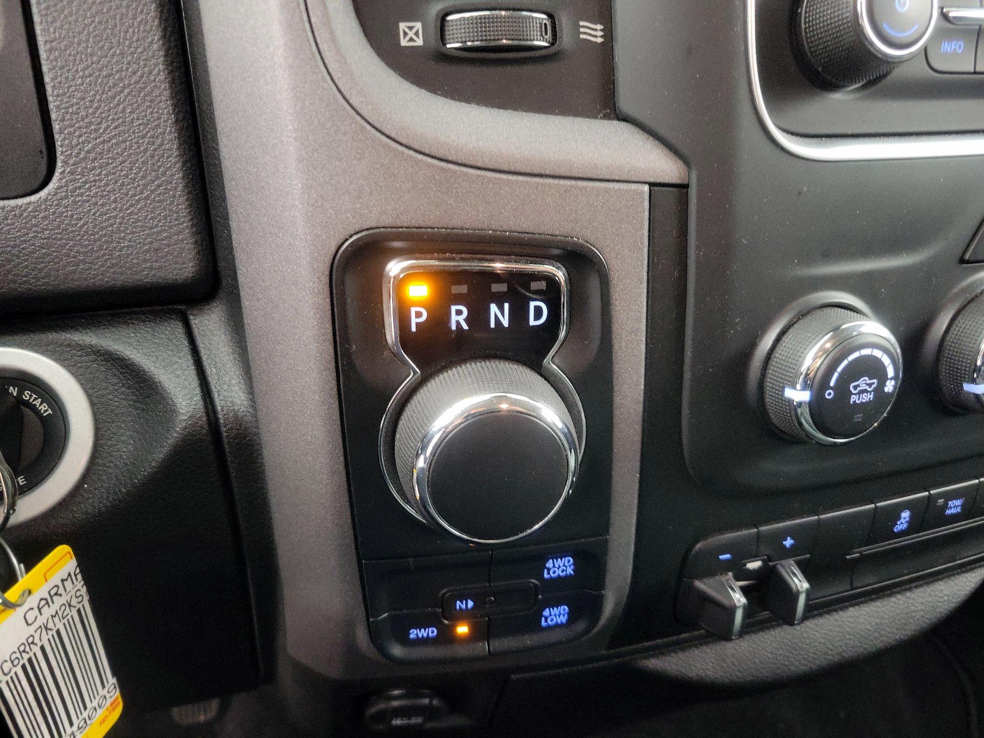 Thumbnail: 2019 RAM 1500 Classic - 17