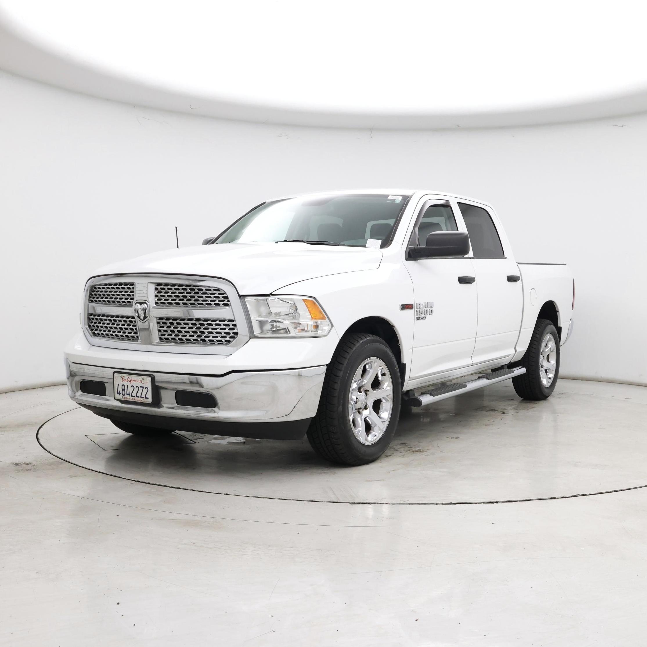 Thumbnail: 2019 RAM 1500 Classic - 4