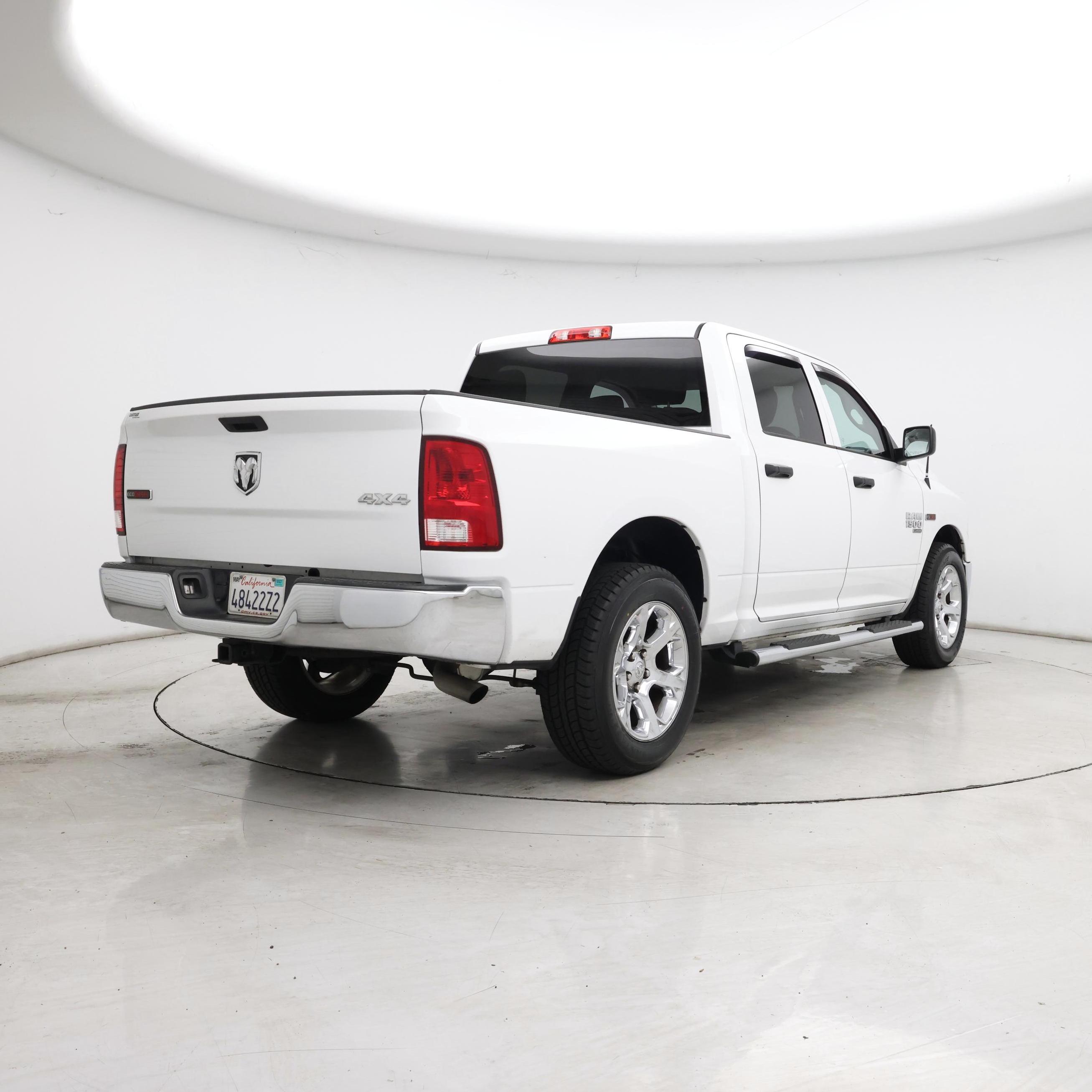Thumbnail: 2019 RAM 1500 Classic - 8