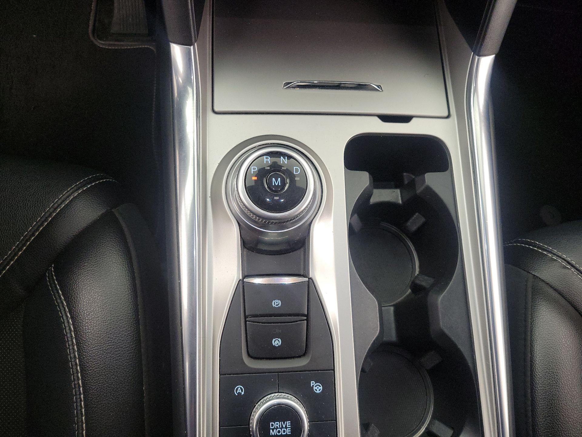 Thumbnail: 2020 Ford Explorer - 18