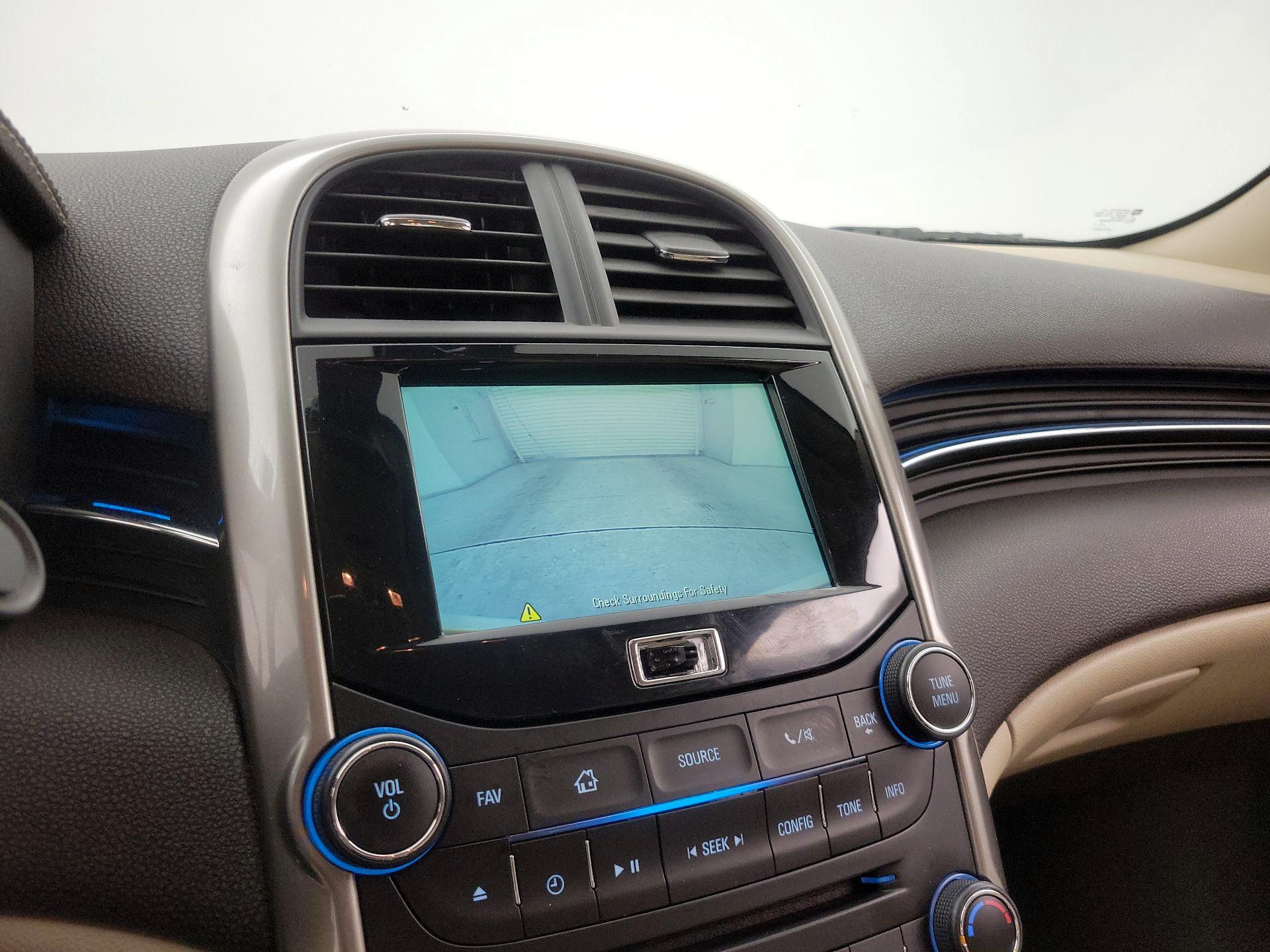 Thumbnail: 2014 Chevrolet Malibu - 14