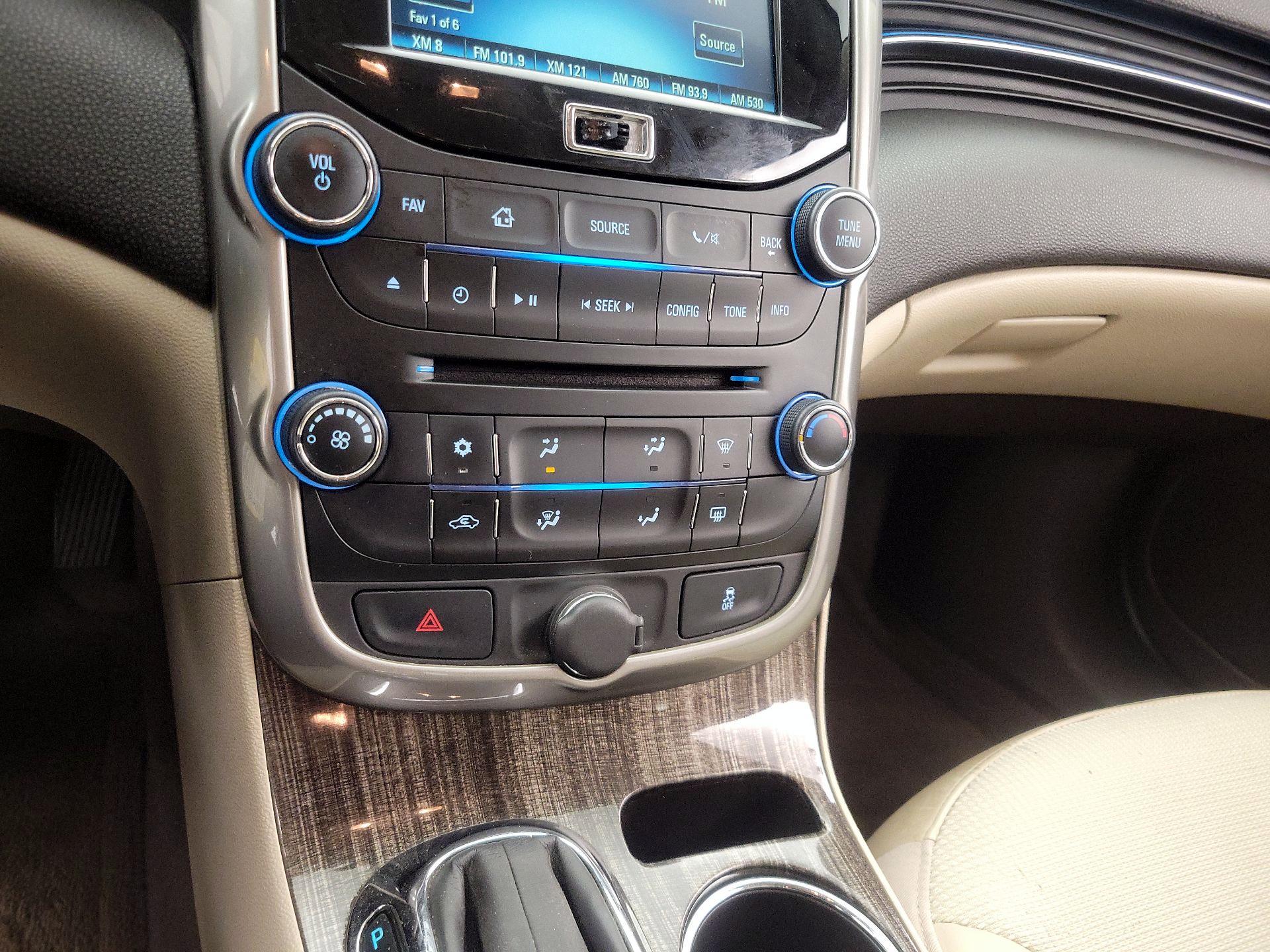 Thumbnail: 2014 Chevrolet Malibu - 16