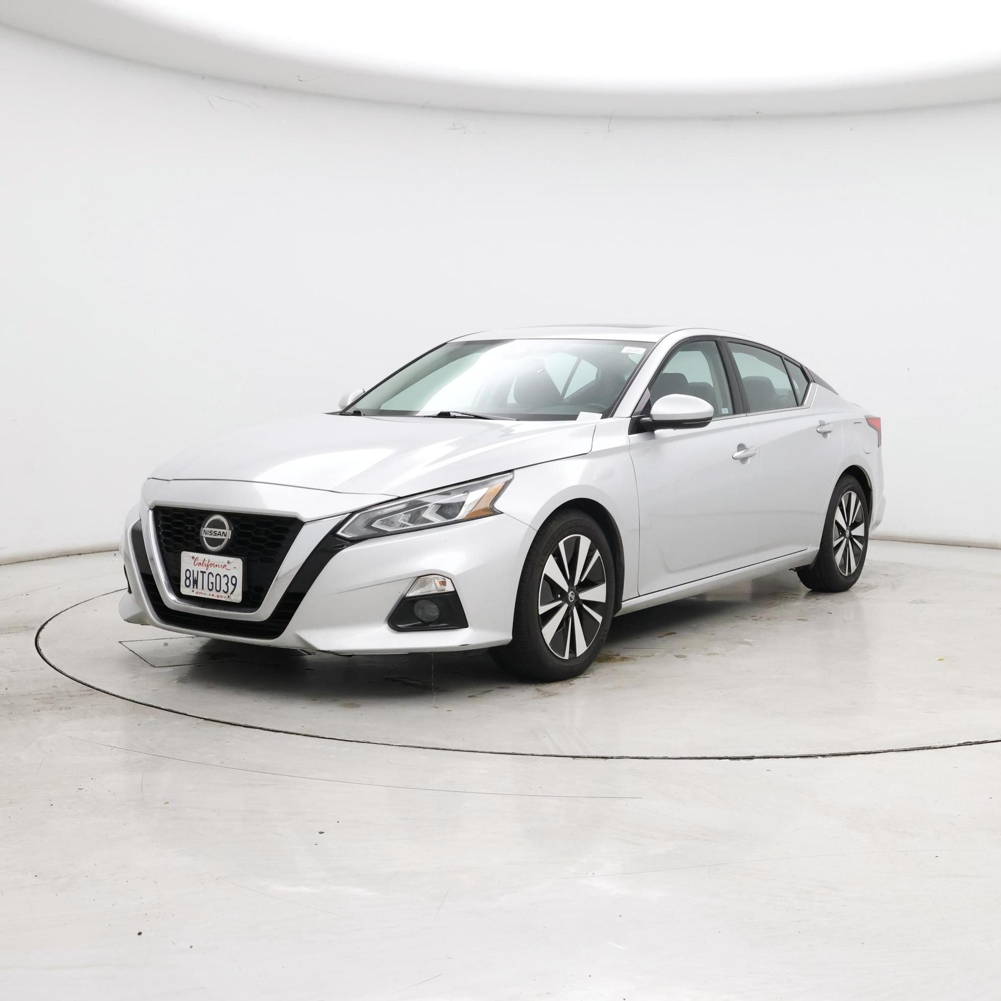 Thumbnail: 2019 Nissan Altima - 4