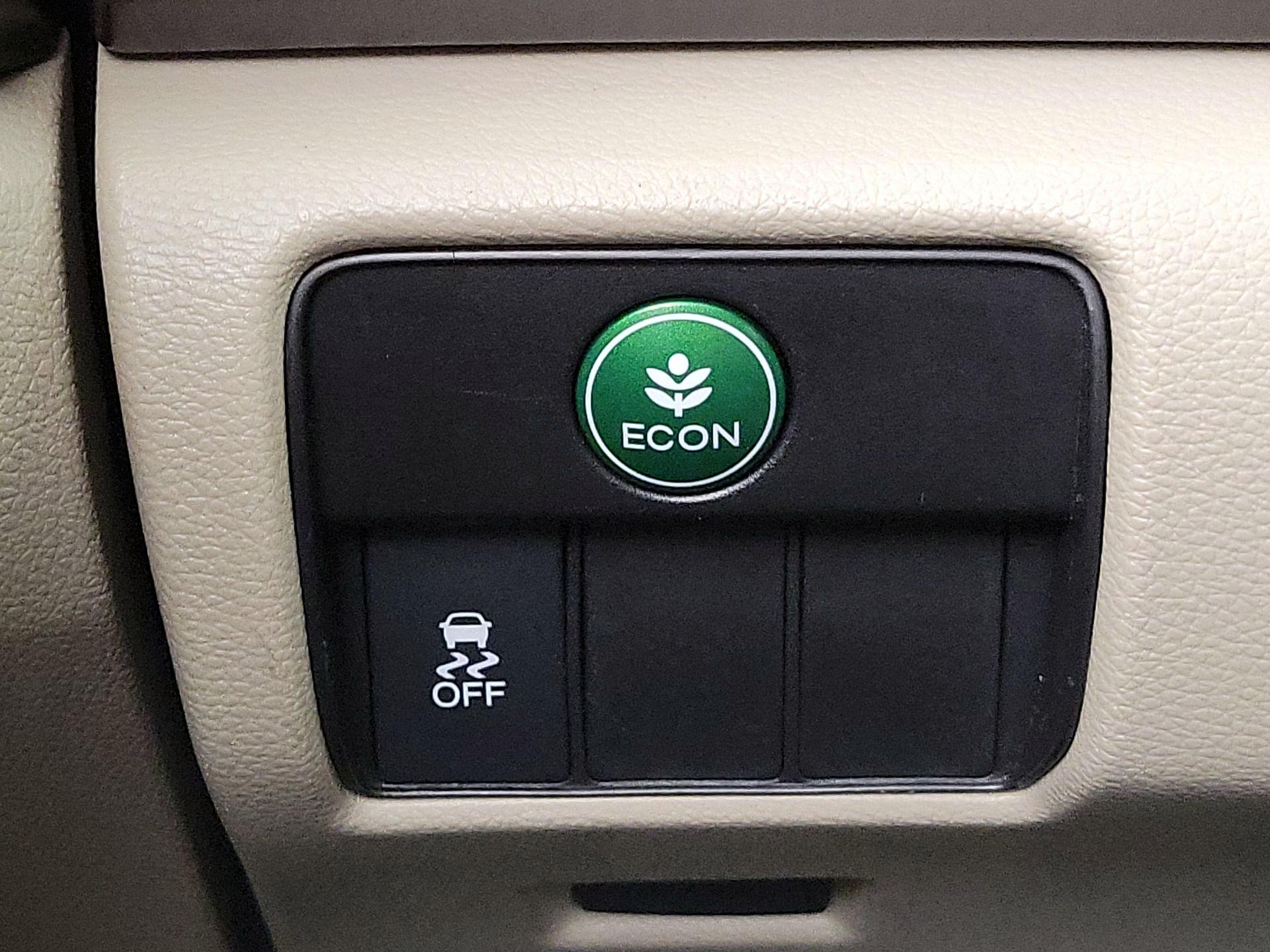 Thumbnail: 2015 Honda Accord - 13