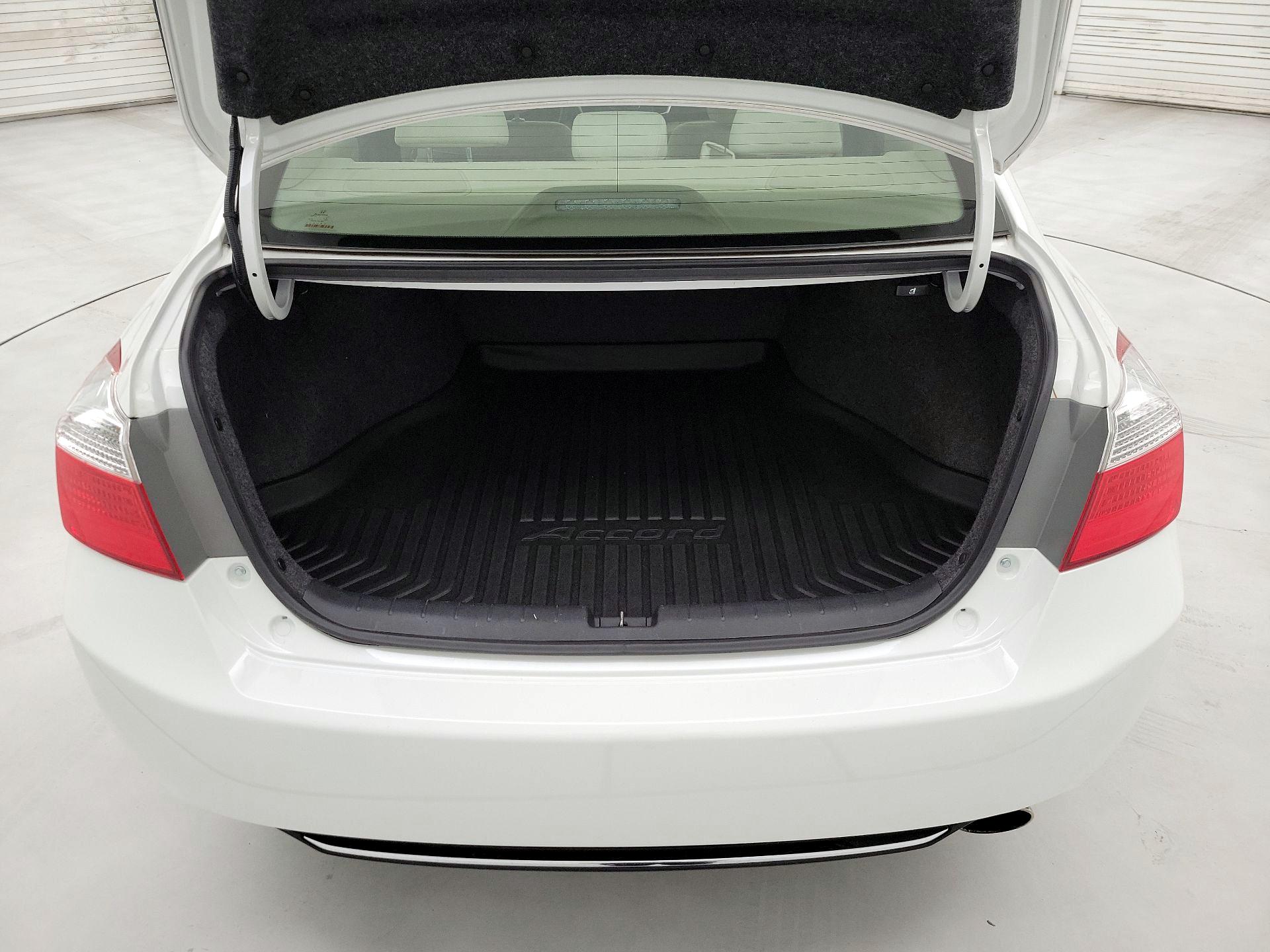 Thumbnail: 2015 Honda Accord - 20