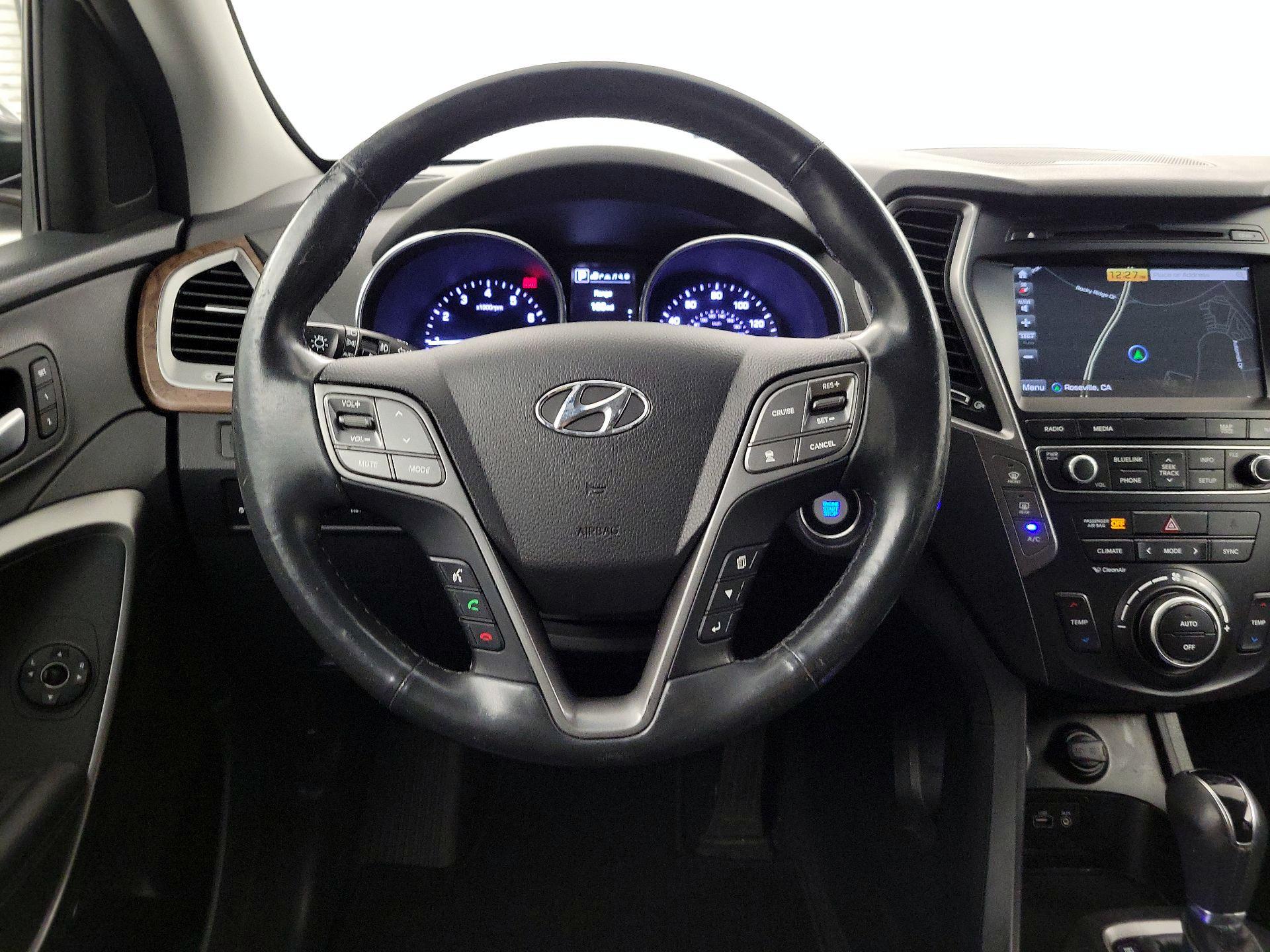Thumbnail: 2017 Hyundai Santa Fe - 10