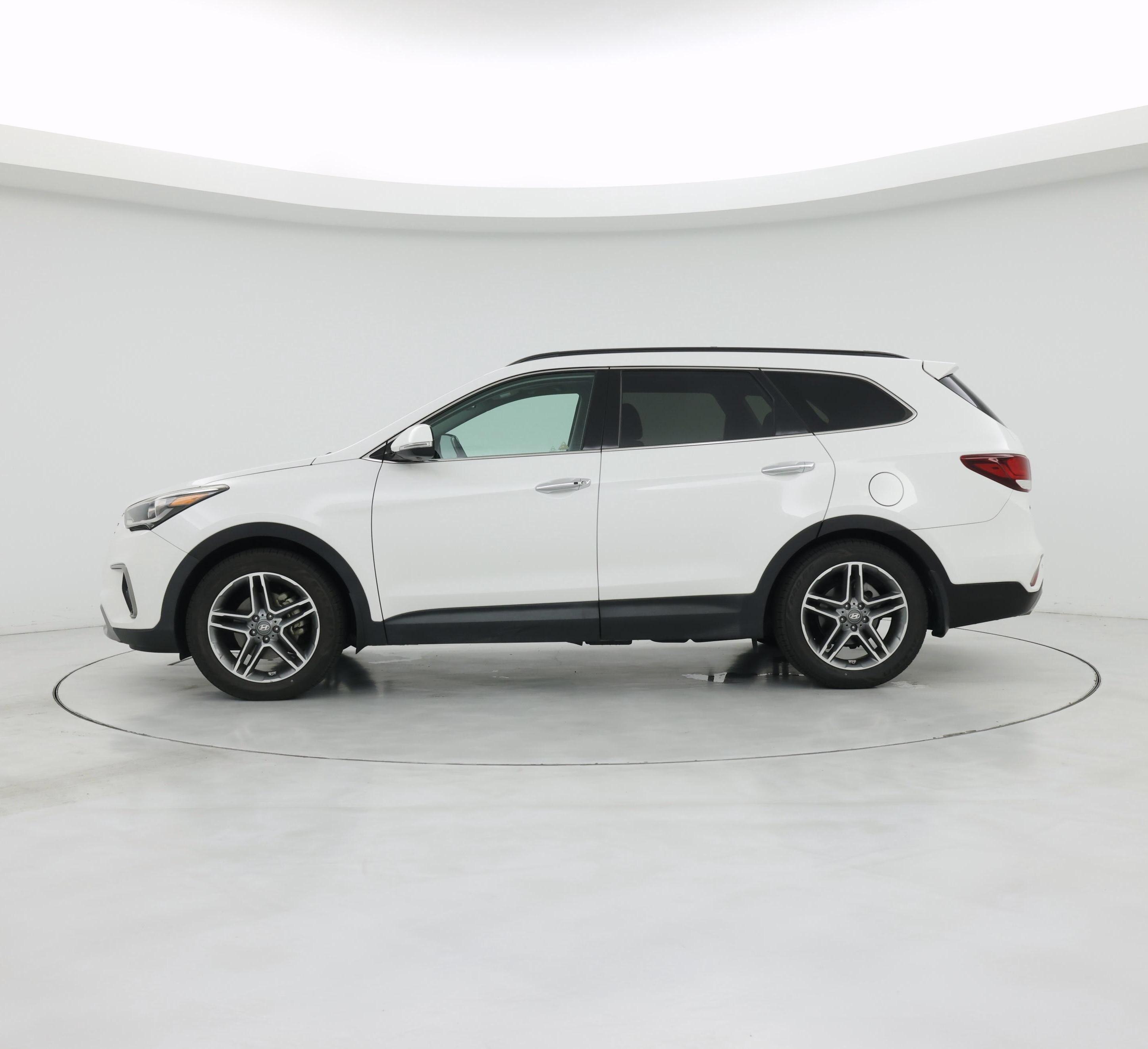 Thumbnail: 2017 Hyundai Santa Fe - 3