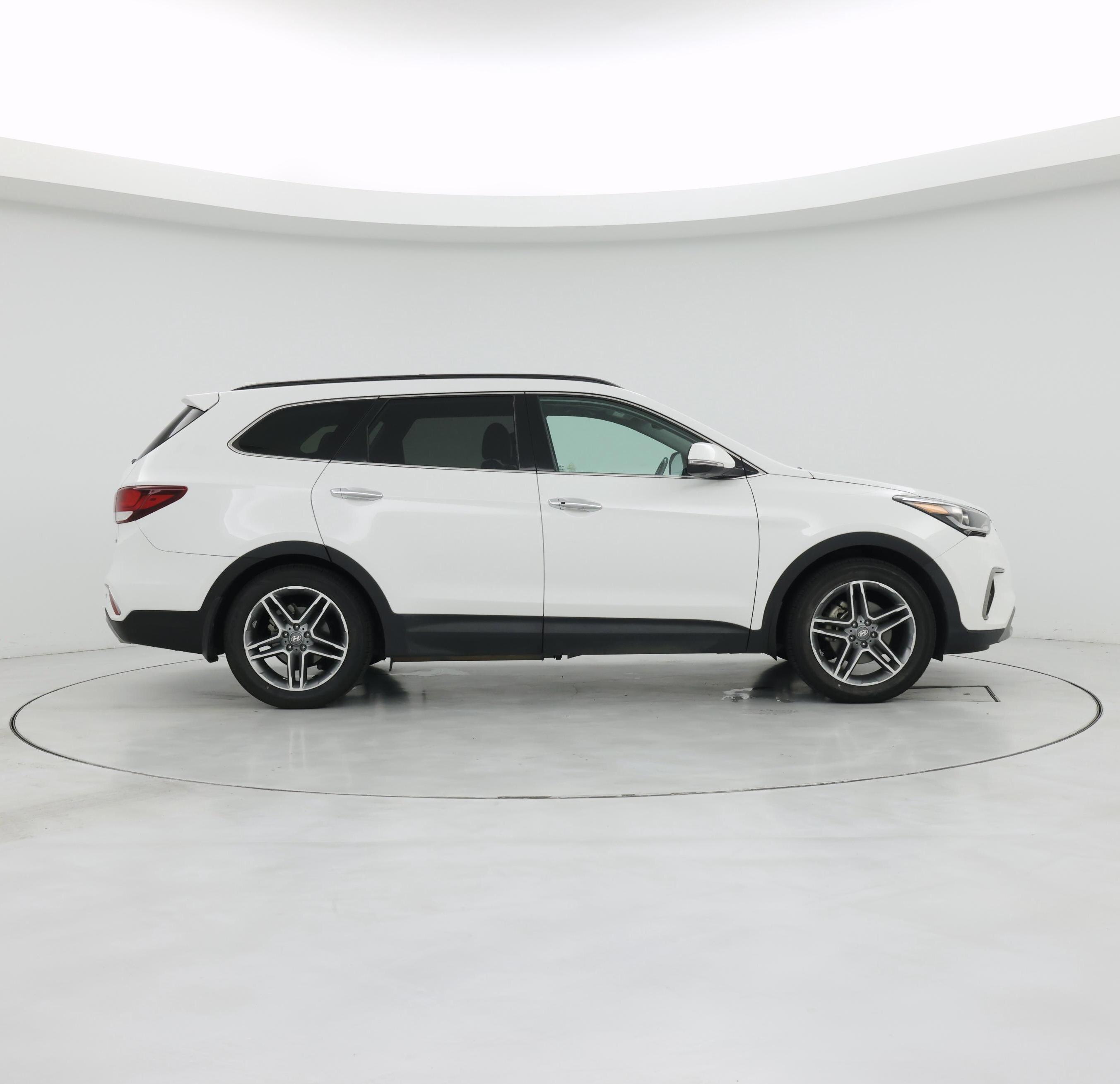 Thumbnail: 2017 Hyundai Santa Fe - 7
