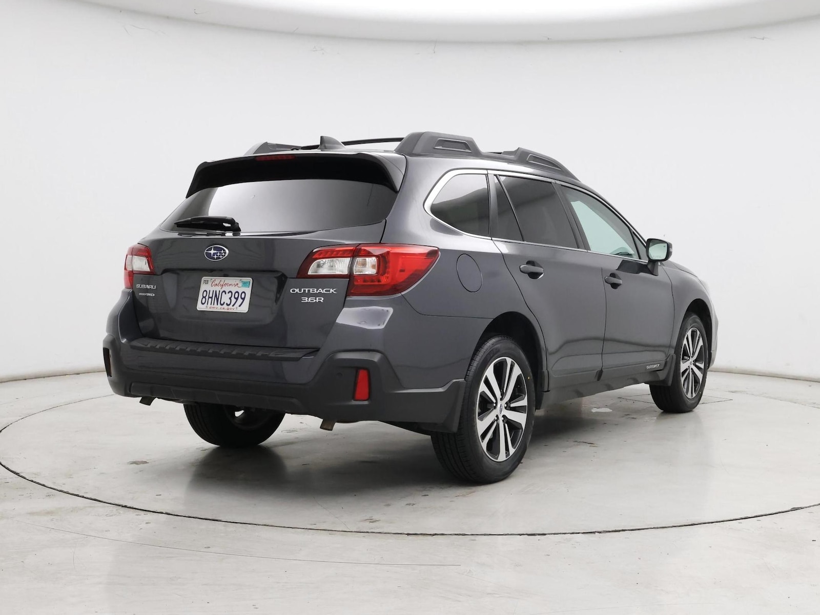 2019 Subaru Outback Limited - Photo 9