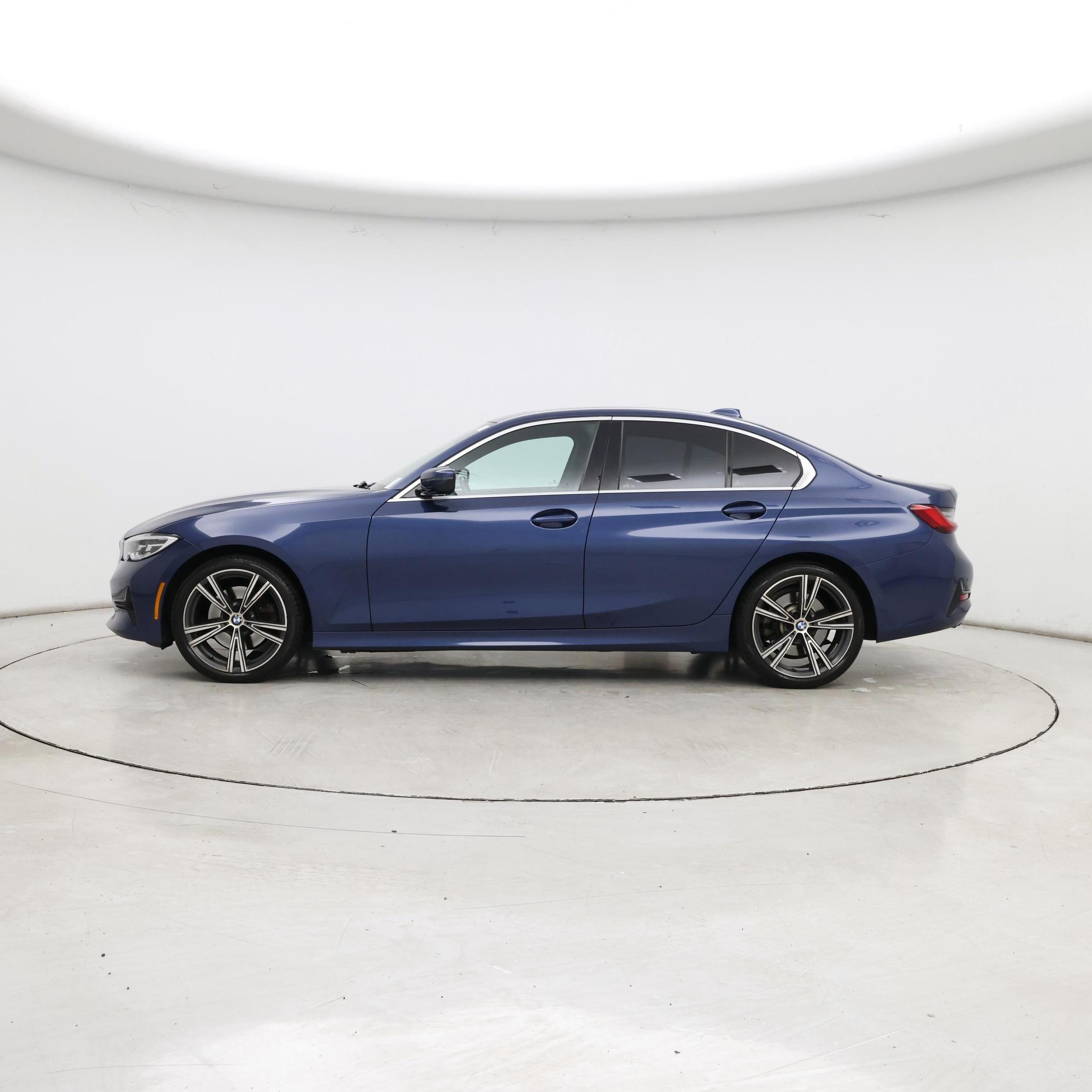 Thumbnail: 2021 BMW 3 Series - 3
