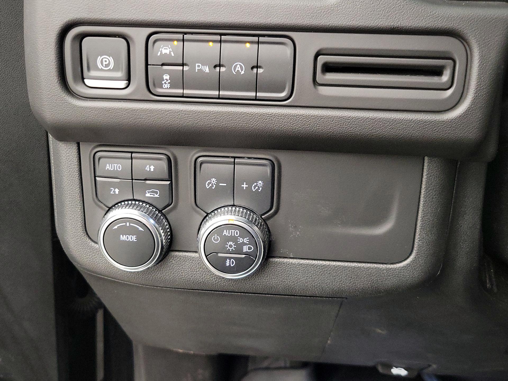 Thumbnail: 2024 GMC Yukon XL - 13