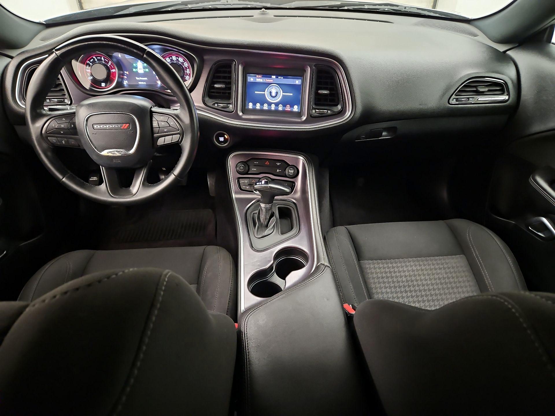 Thumbnail: 2018 Dodge Challenger - 9