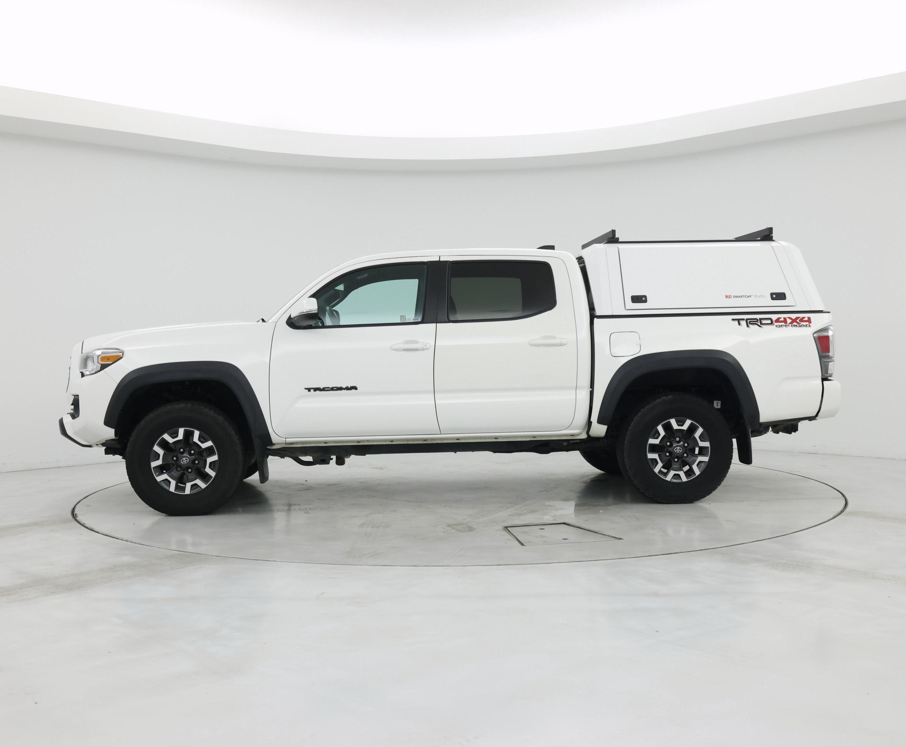 Thumbnail: 2021 Toyota Tacoma - 3