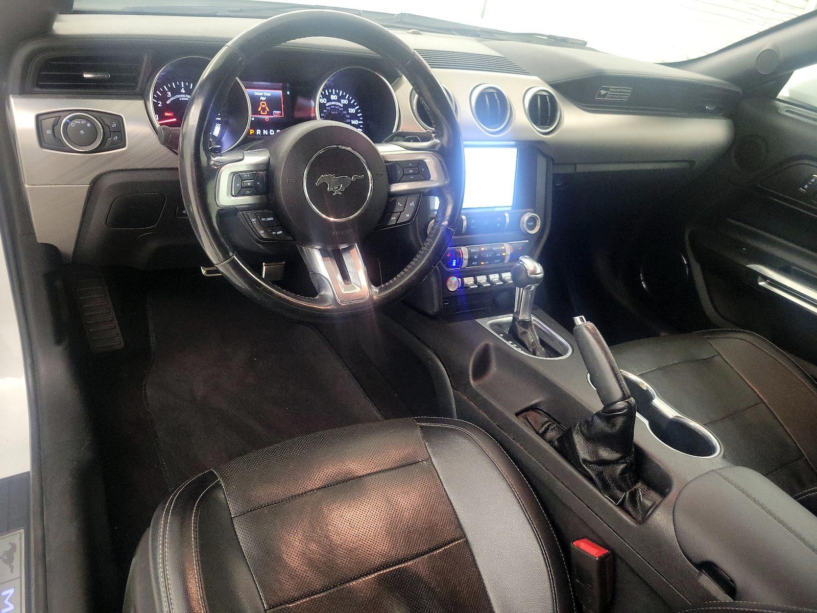 2020 Ford Mustang GT Premium - Photo 10