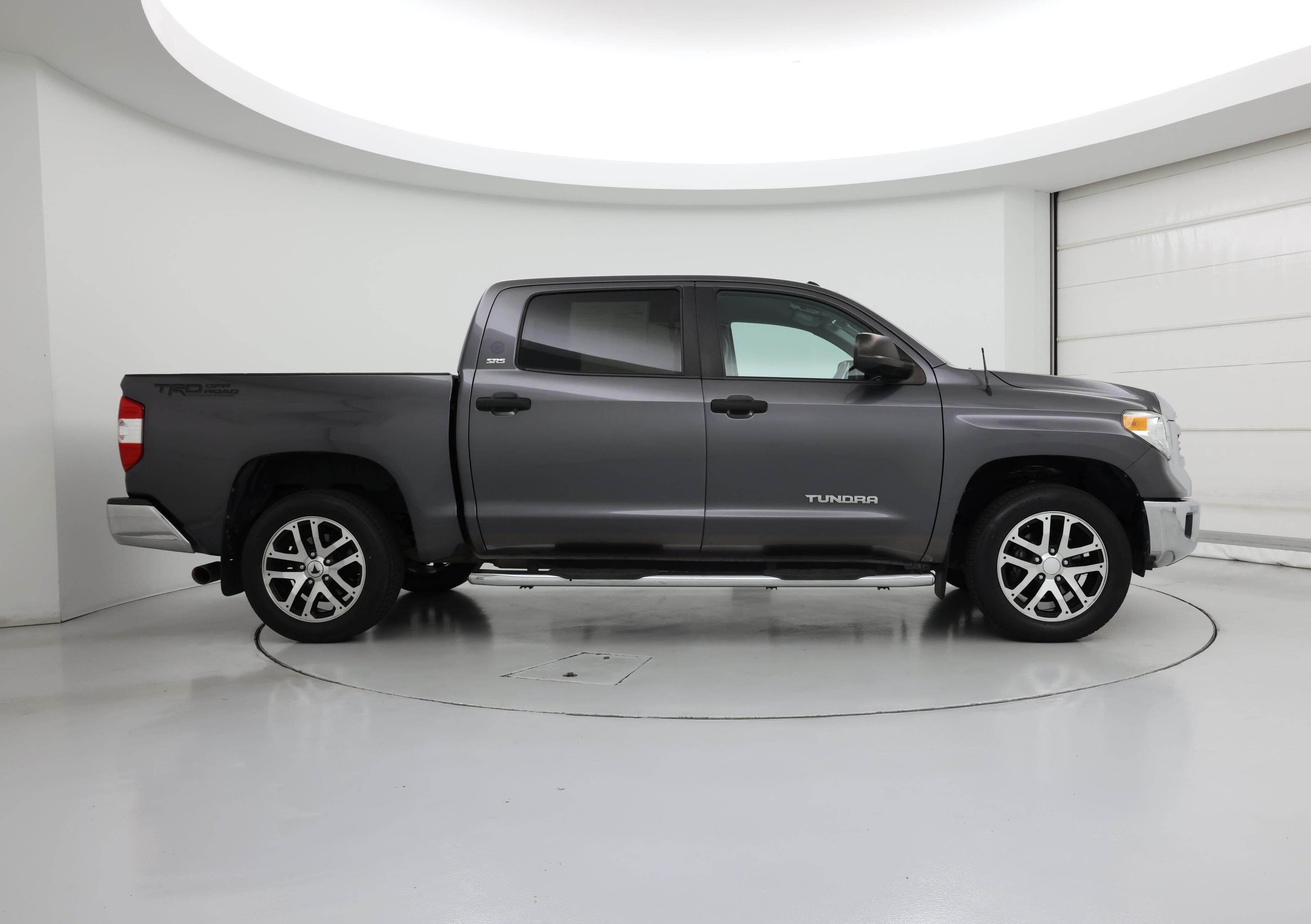 Thumbnail: 2017 Toyota Tundra - 7