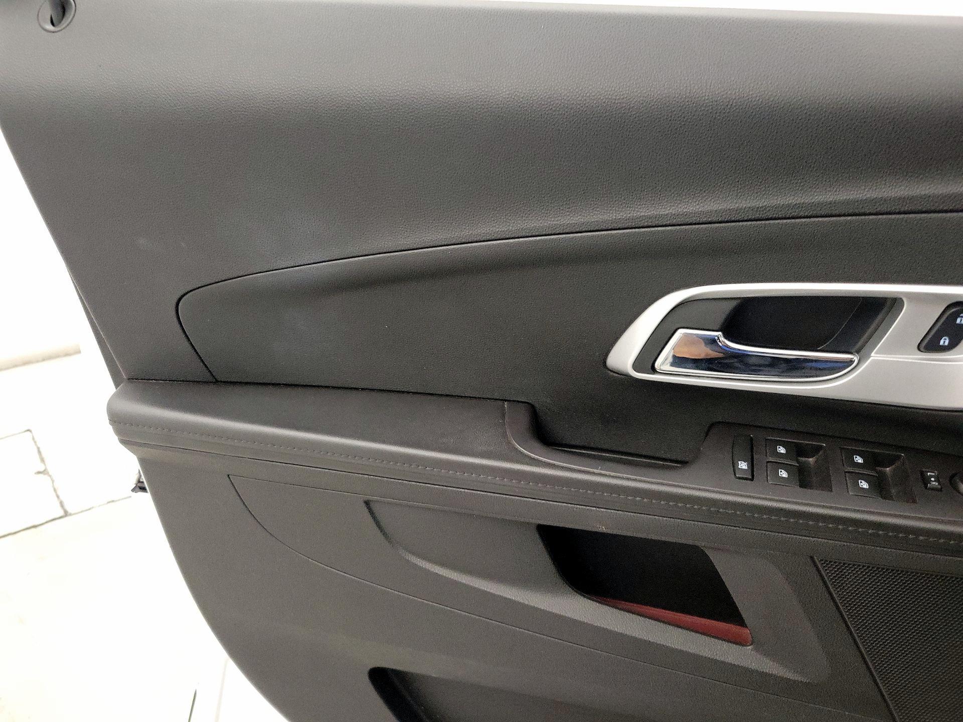 Thumbnail: 2016 Chevrolet Equinox - 12