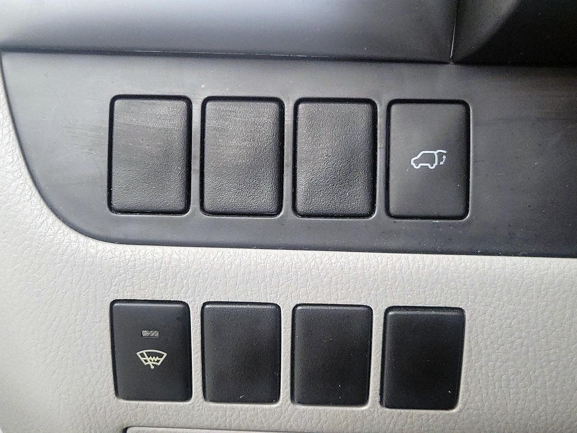 Thumbnail: 2016 Toyota Highlander - 13