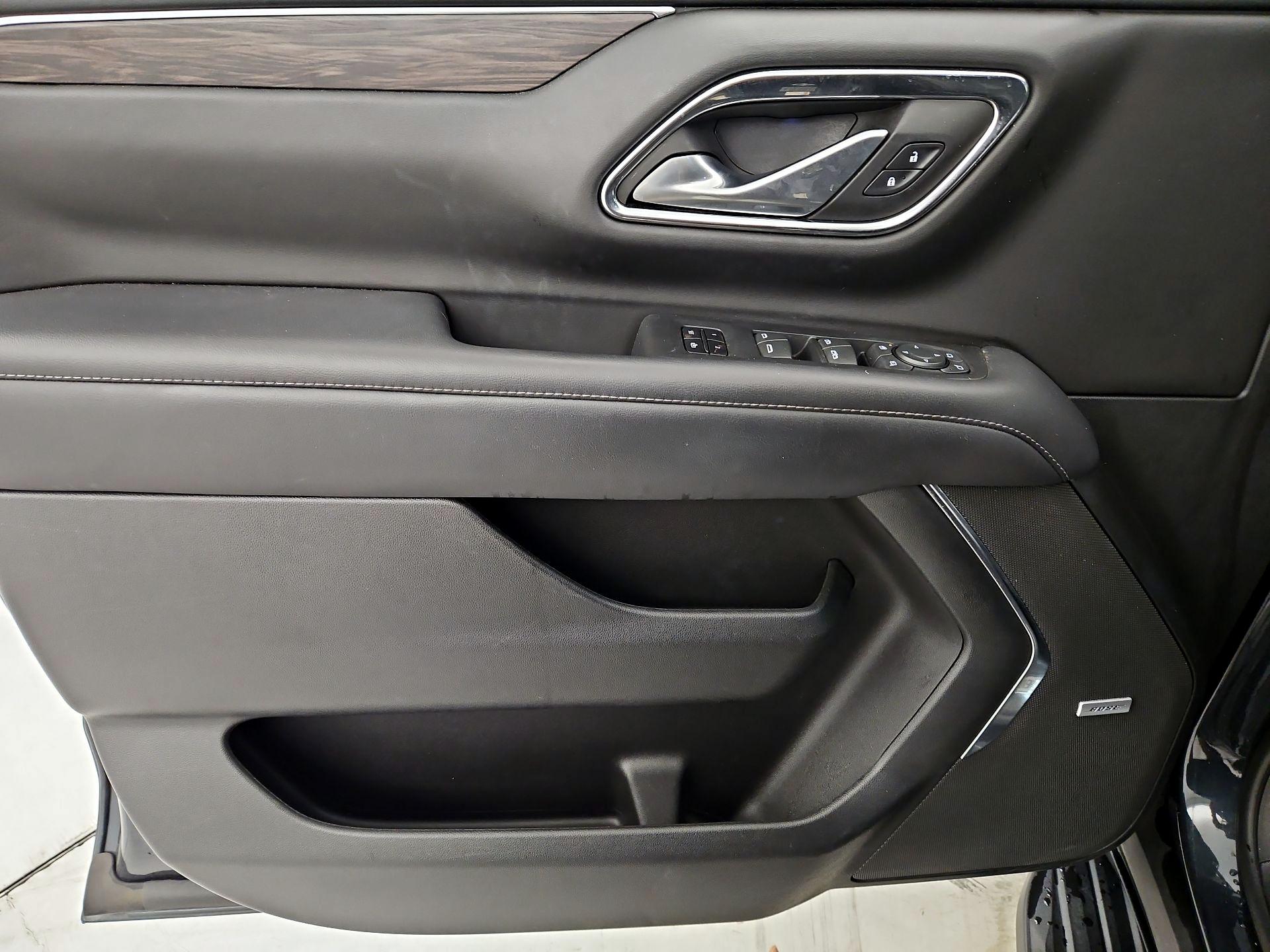 Thumbnail: 2022 Chevrolet Suburban - 12
