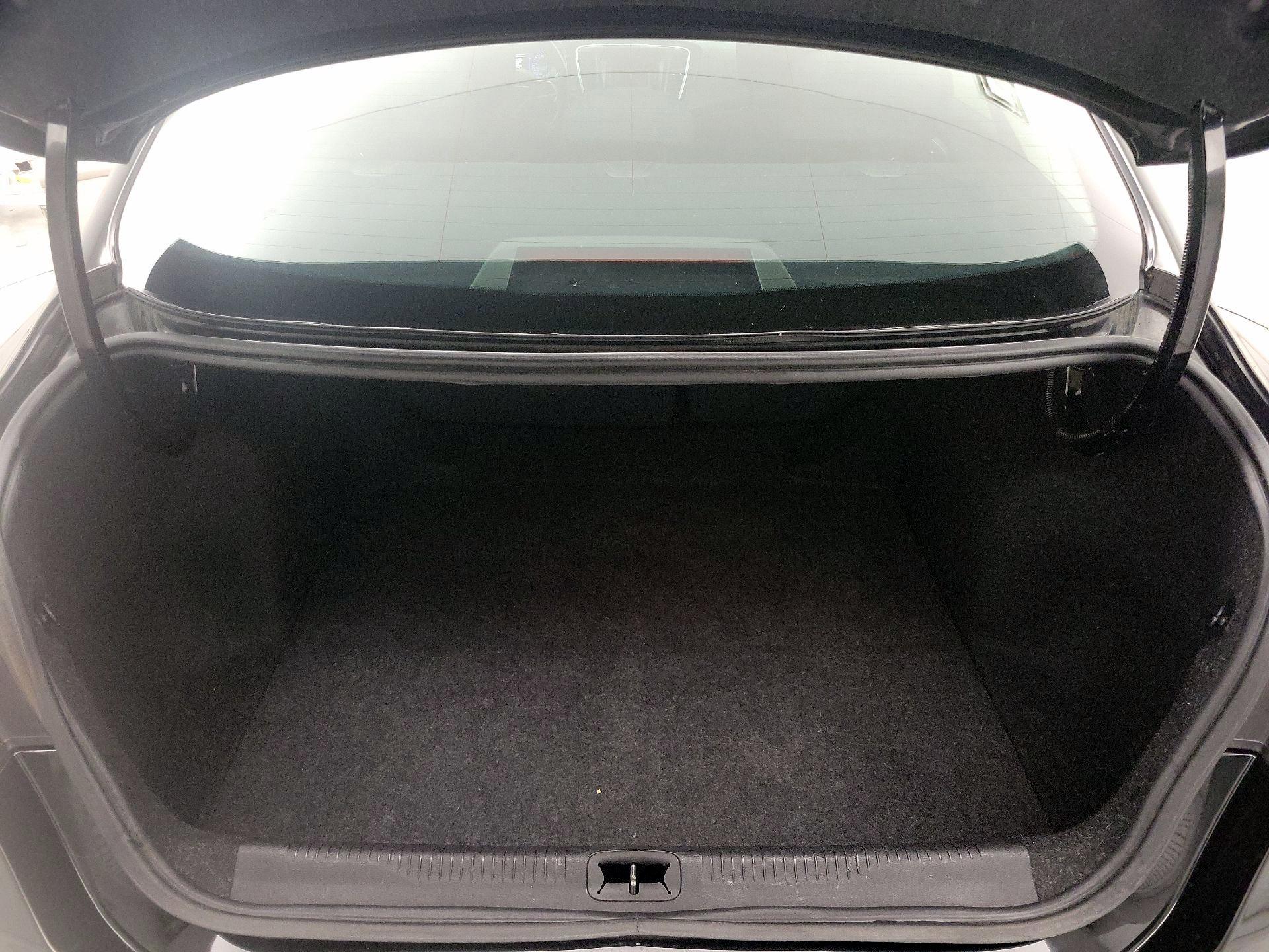 Thumbnail: 2016 Chrysler 200 - 20