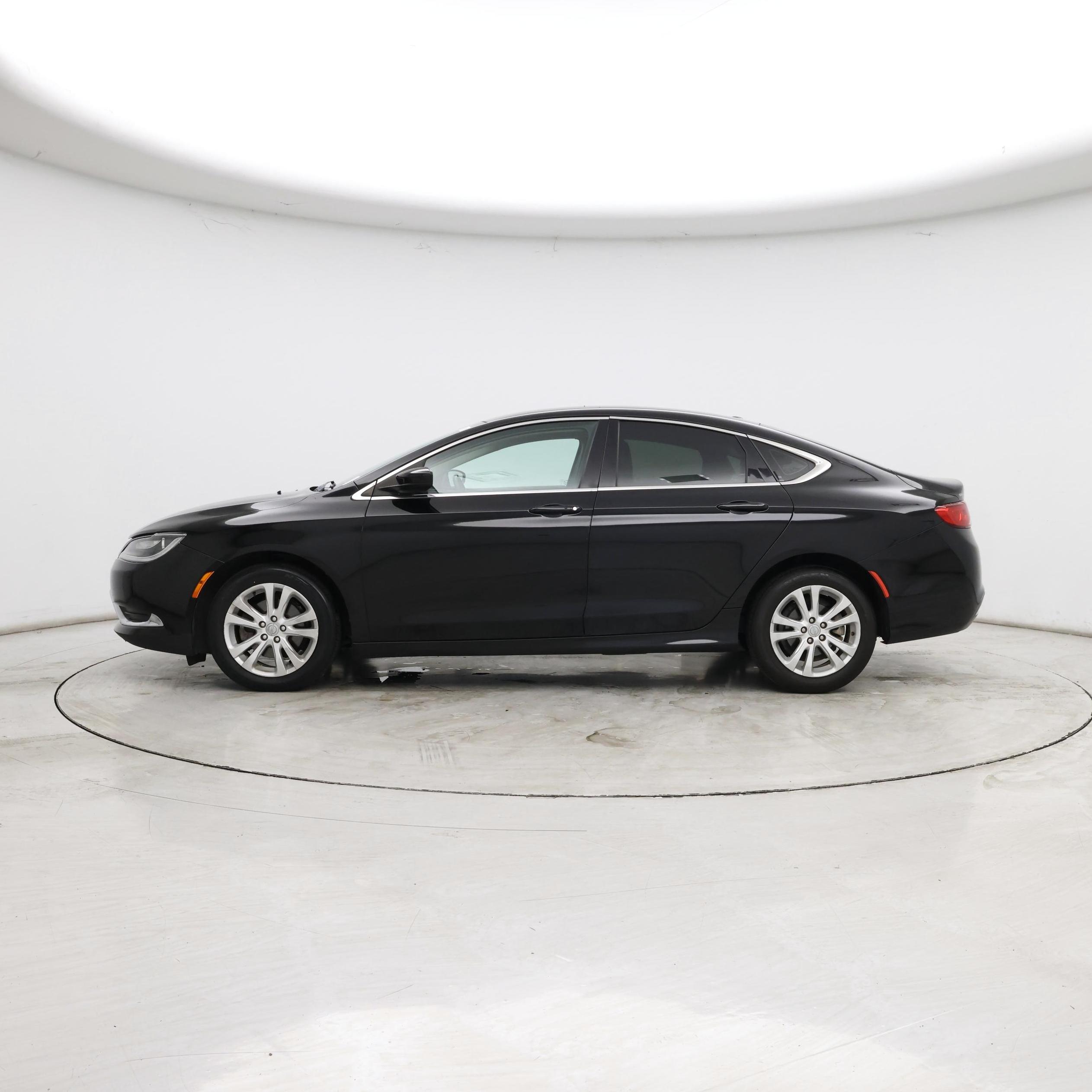 Thumbnail: 2016 Chrysler 200 - 3