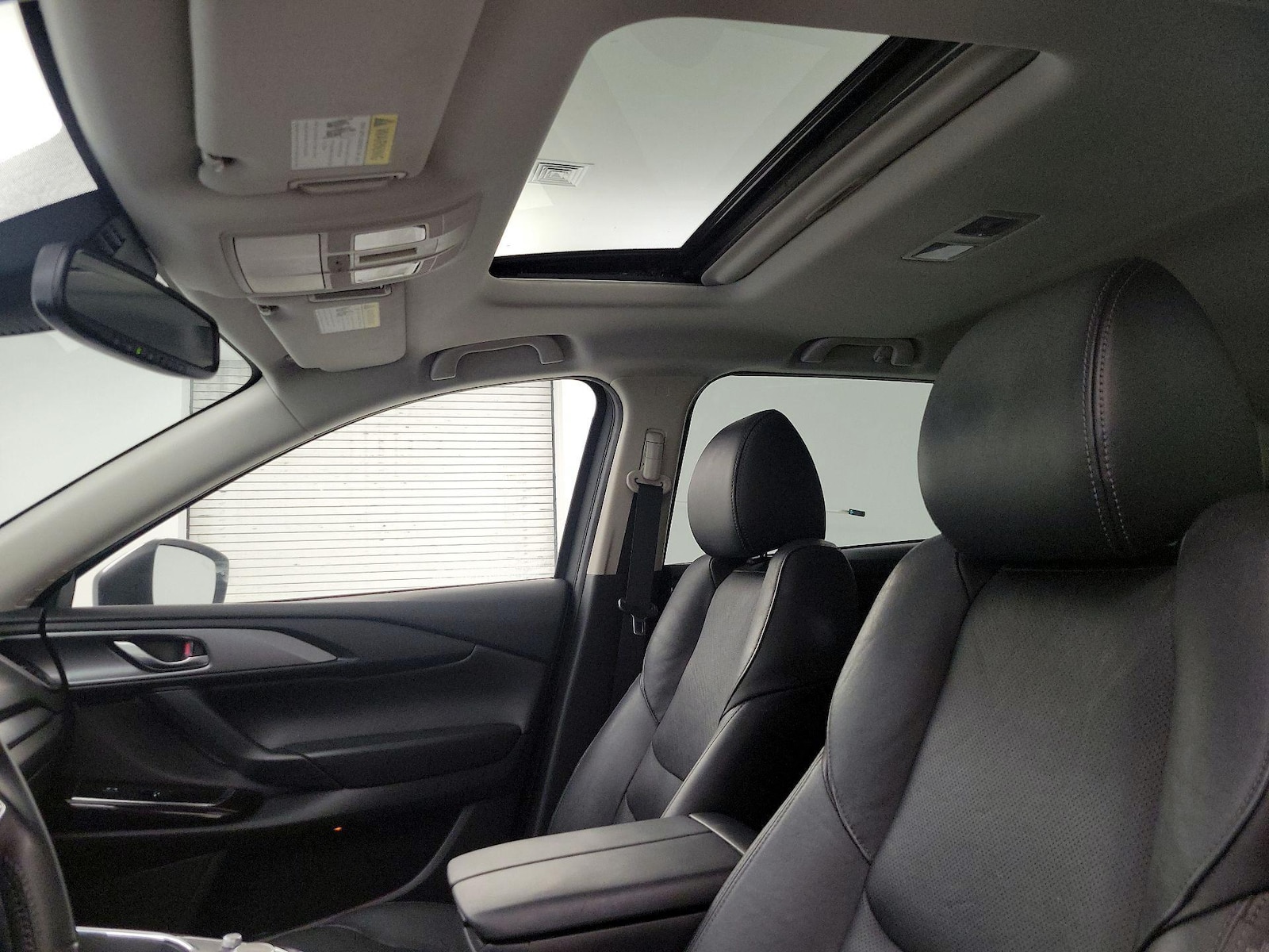 Sunroof(s) & Overhead Airbags