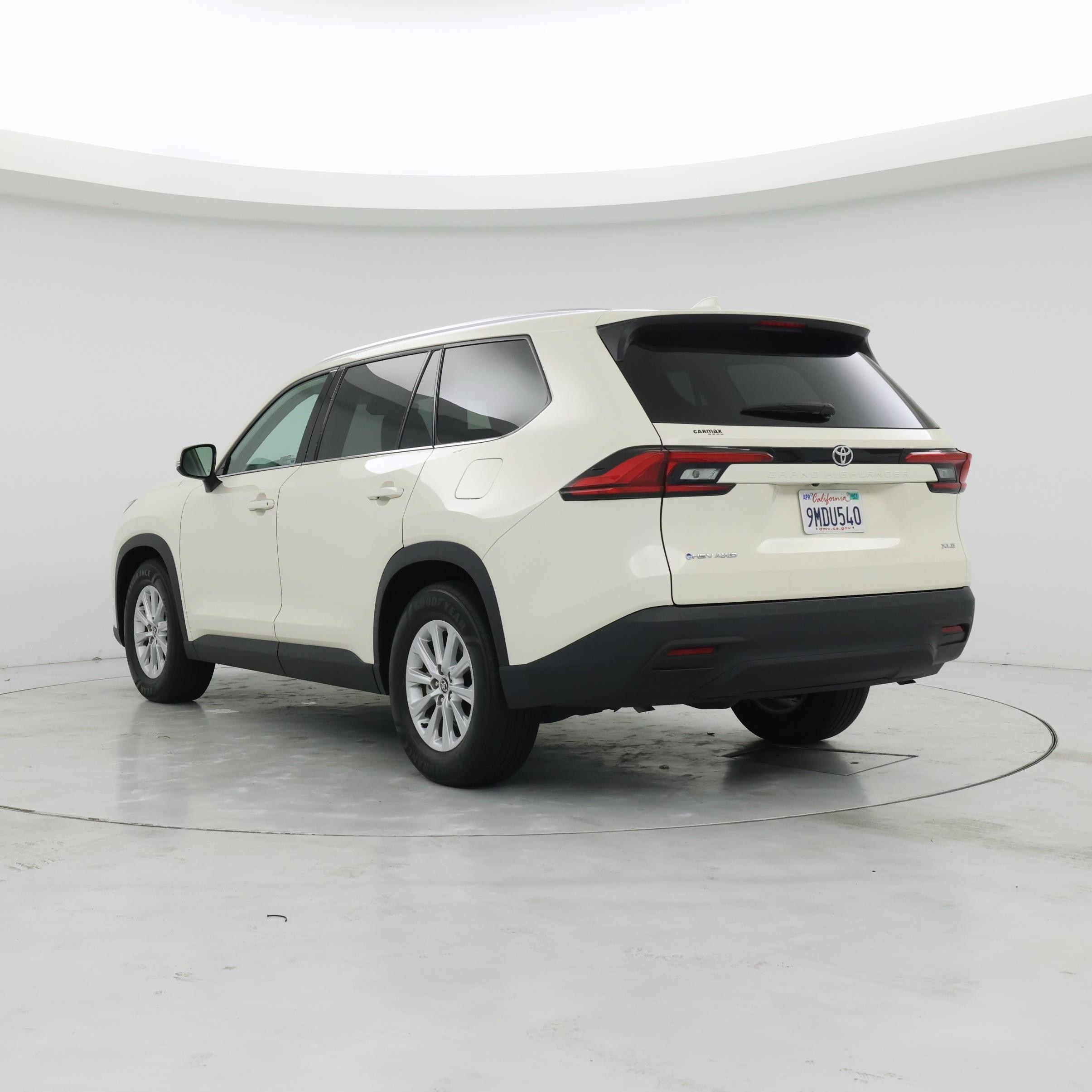 Thumbnail: 2024 Toyota Highlander - 2