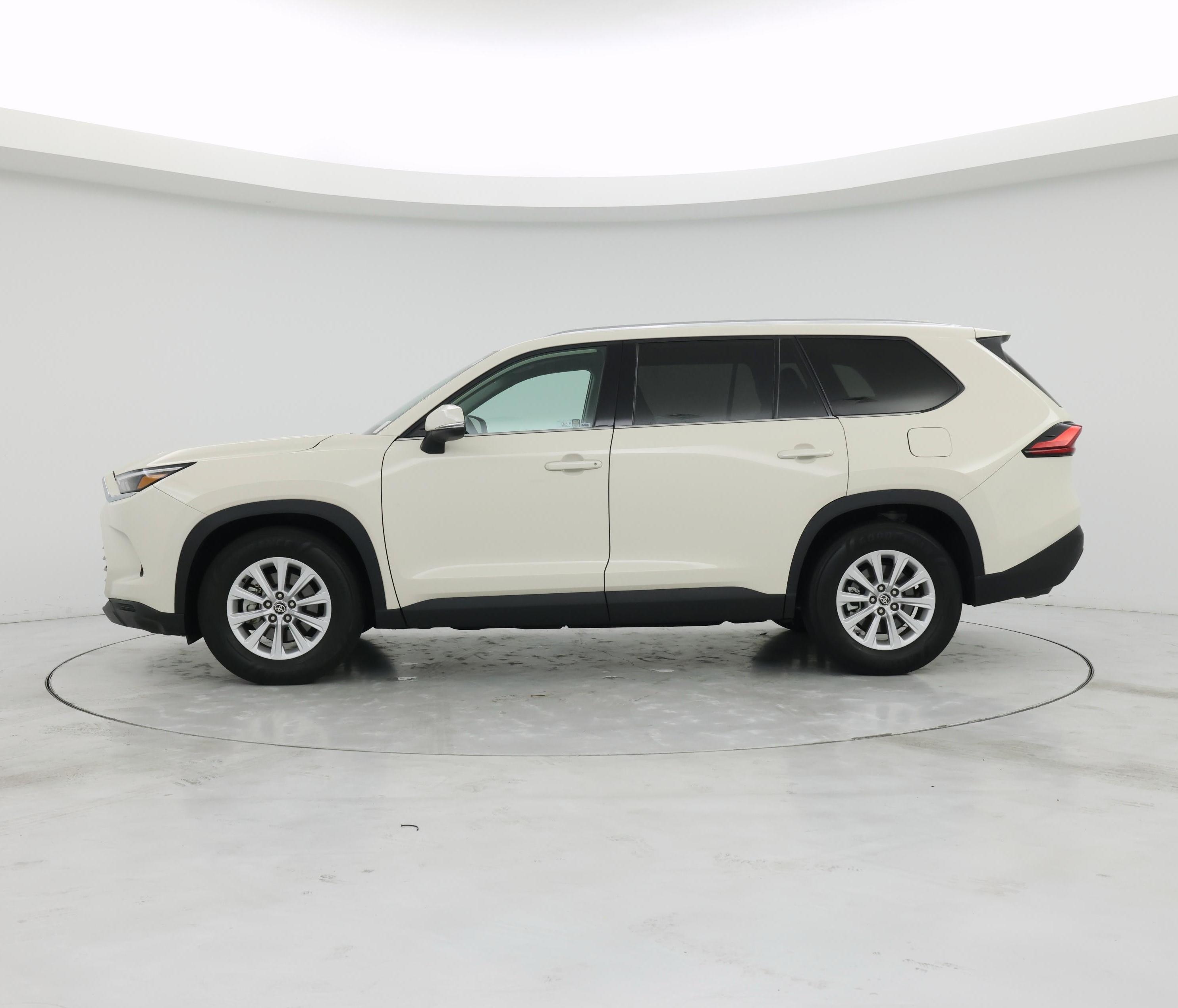 Thumbnail: 2024 Toyota Highlander - 3