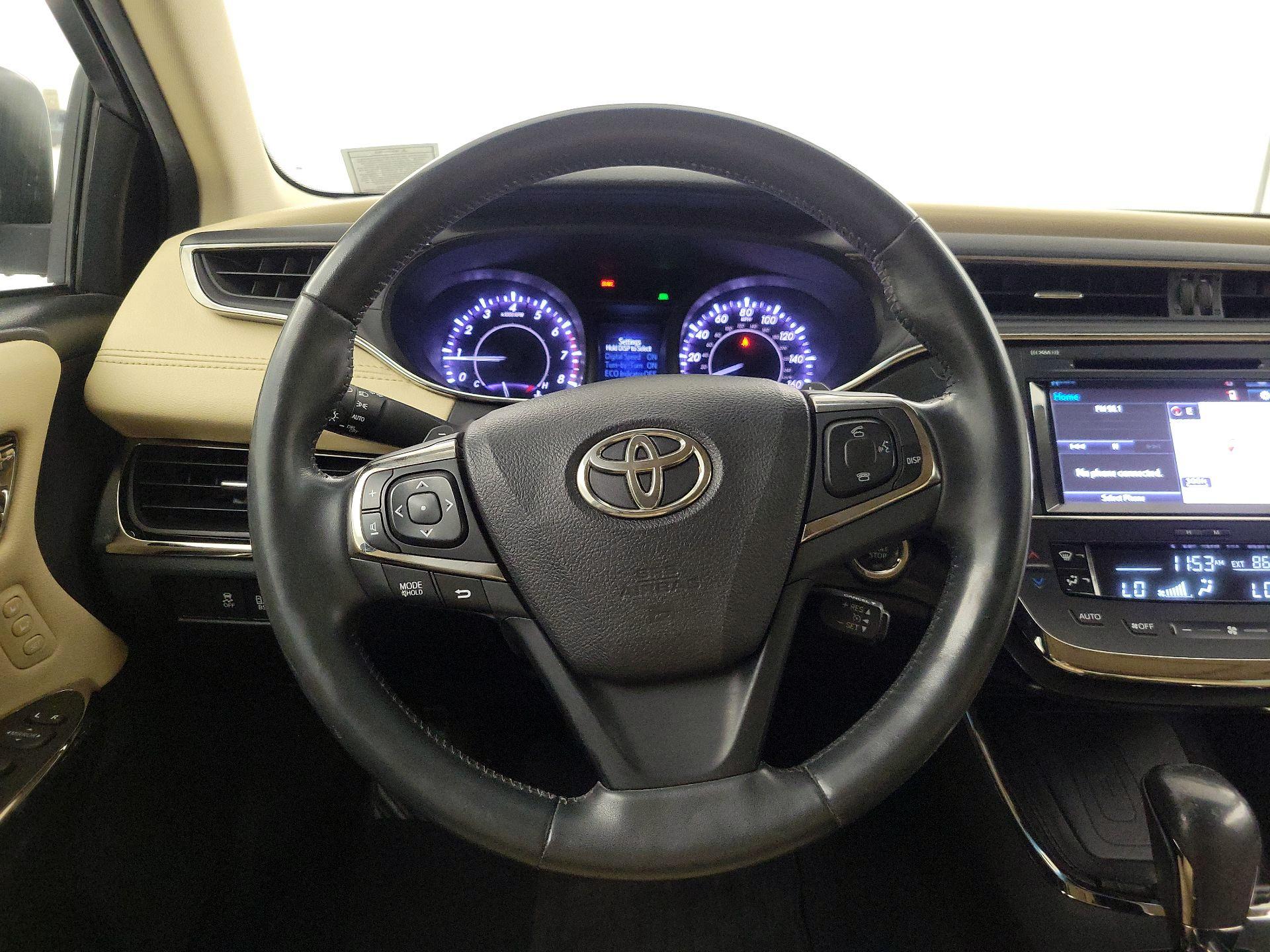 Thumbnail: 2016 Toyota Avalon - 10