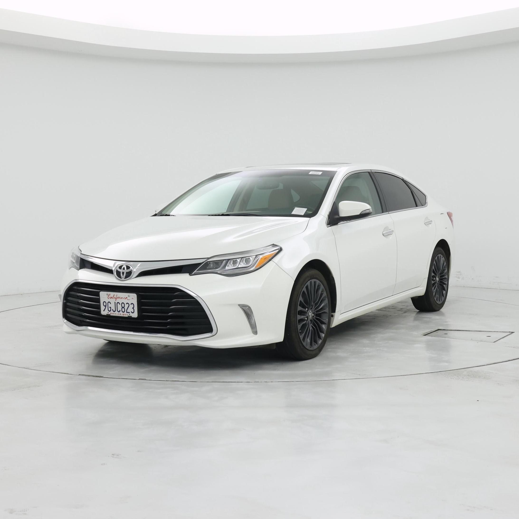 Thumbnail: 2016 Toyota Avalon - 4